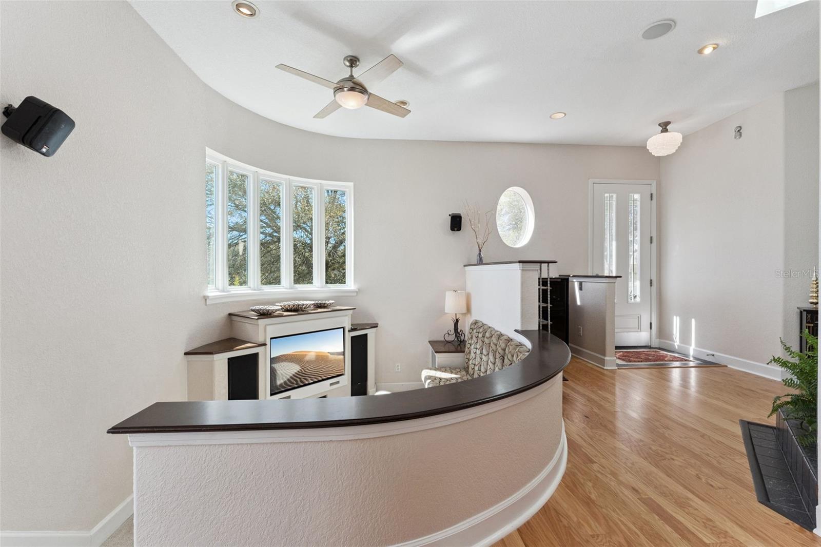 Image 13 of 73 For 190 Crystal Lake Drive