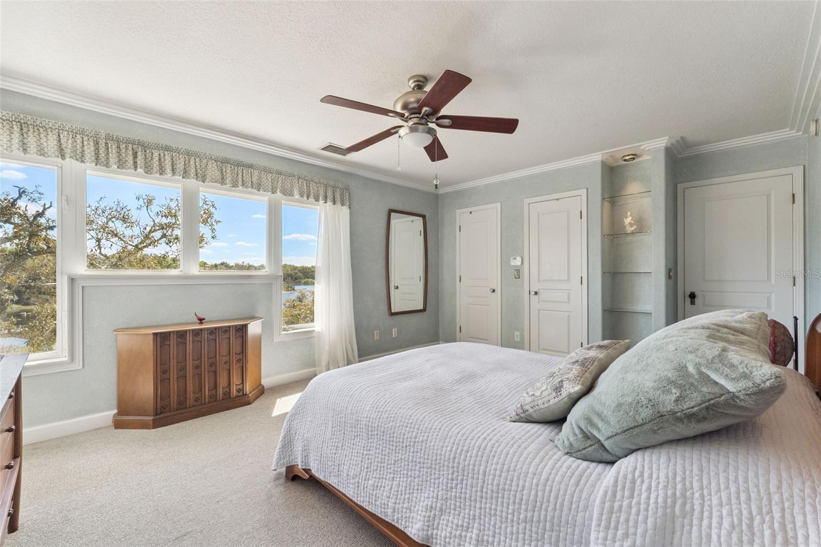 Image 27 of 73 For 190 Crystal Lake Drive