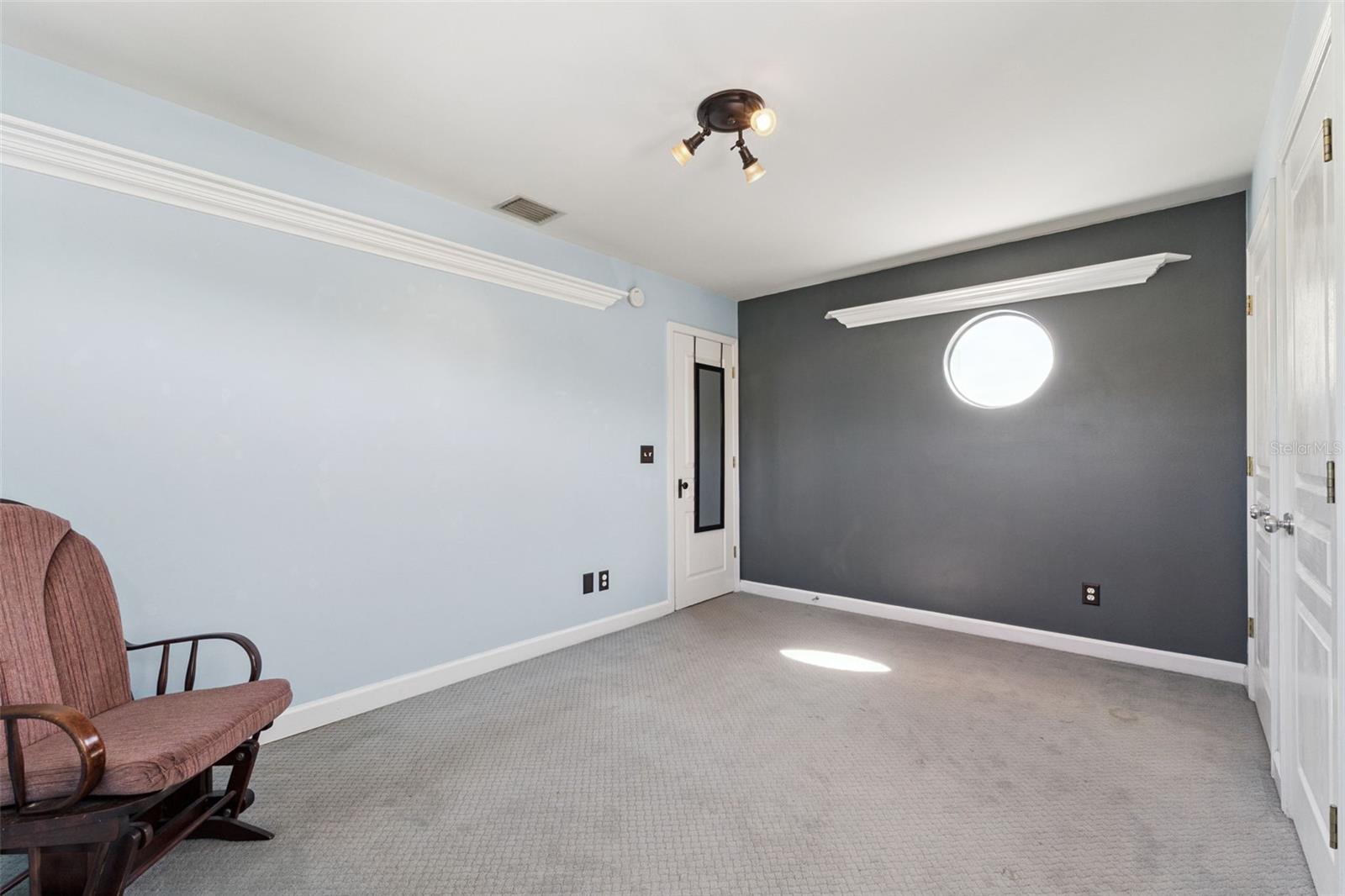 Image 34 of 73 For 190 Crystal Lake Drive