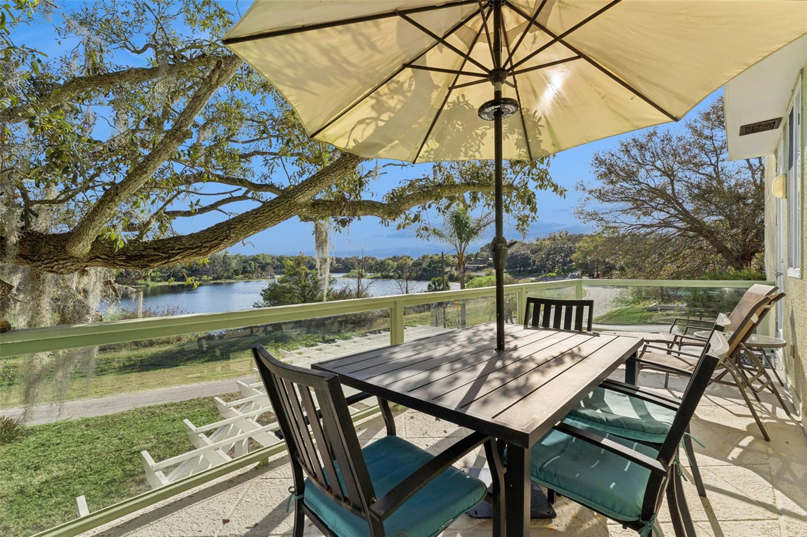 Image 4 of 73 For 190 Crystal Lake Drive