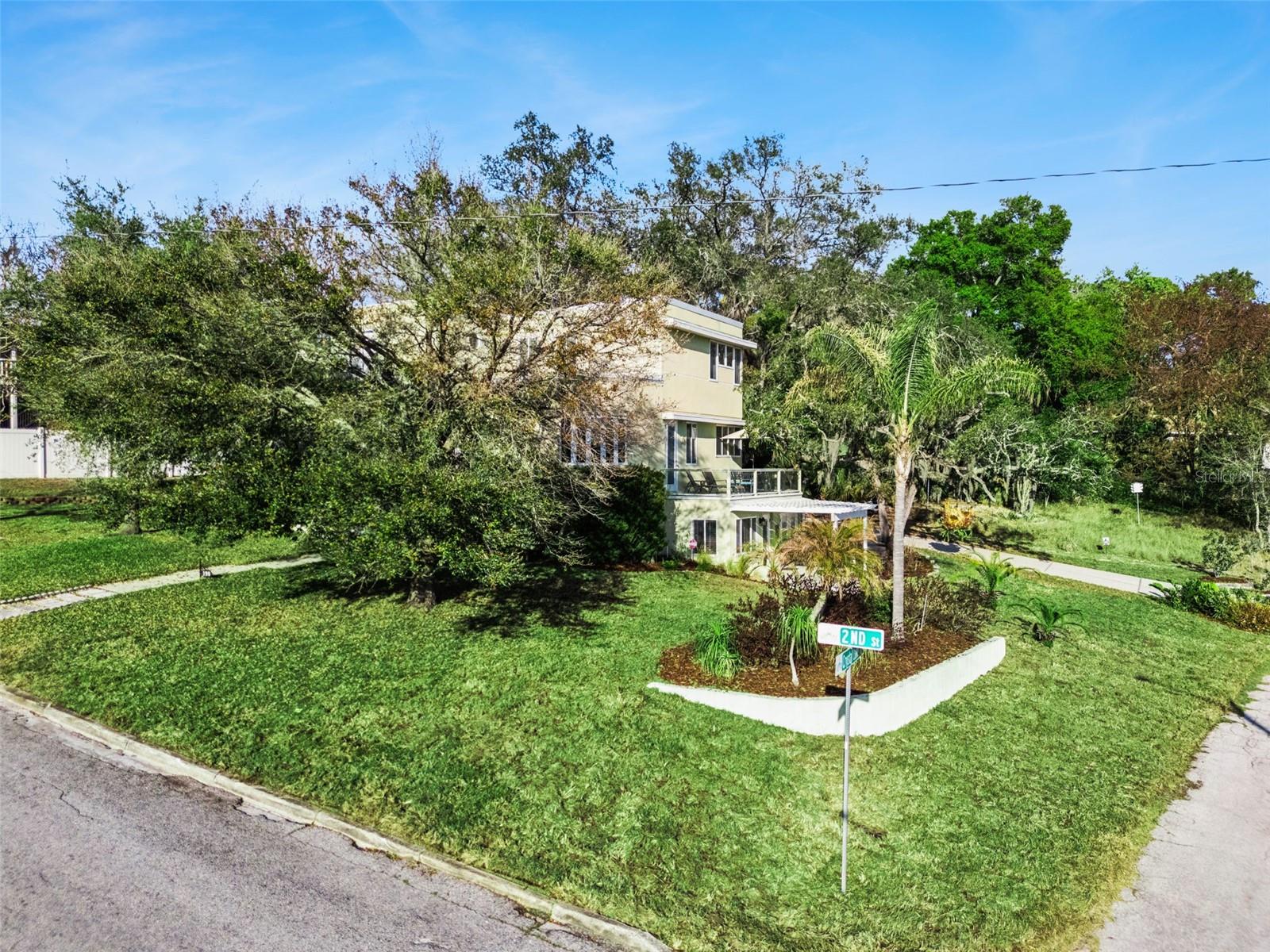 Image 48 of 73 For 190 Crystal Lake Drive