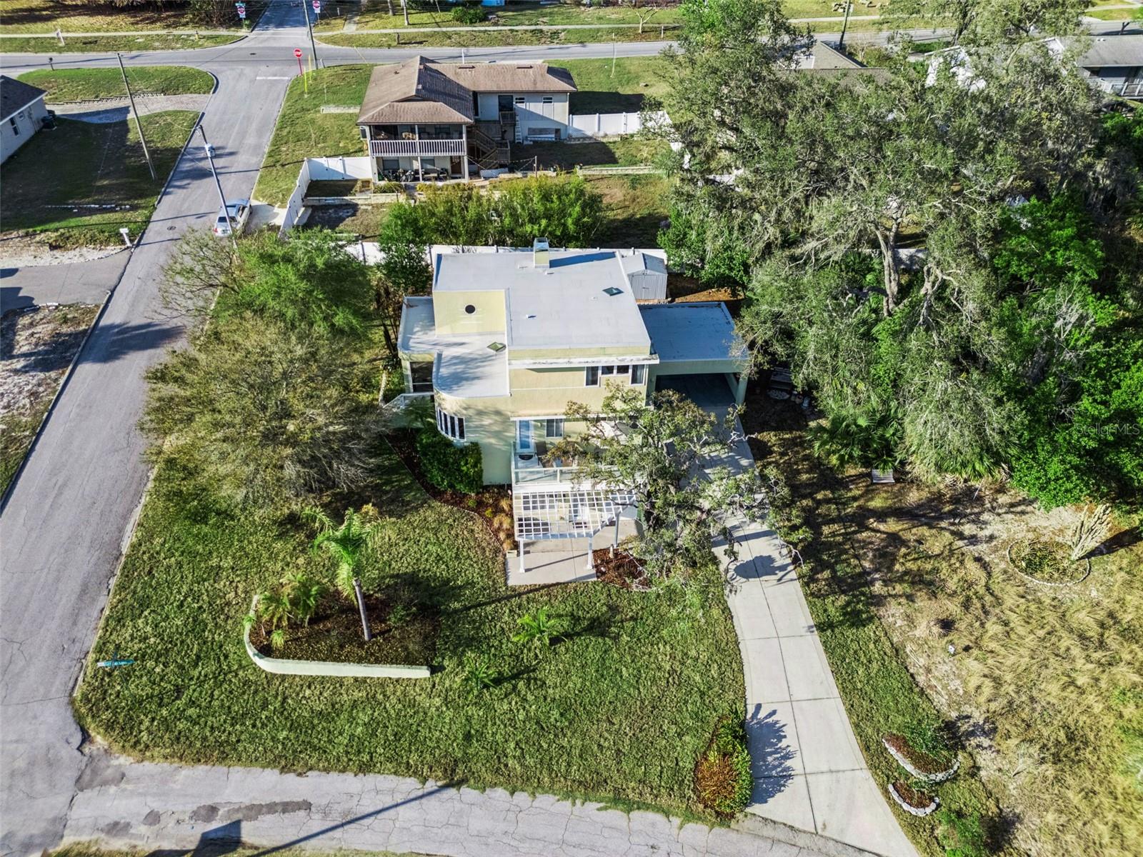 Image 52 of 73 For 190 Crystal Lake Drive