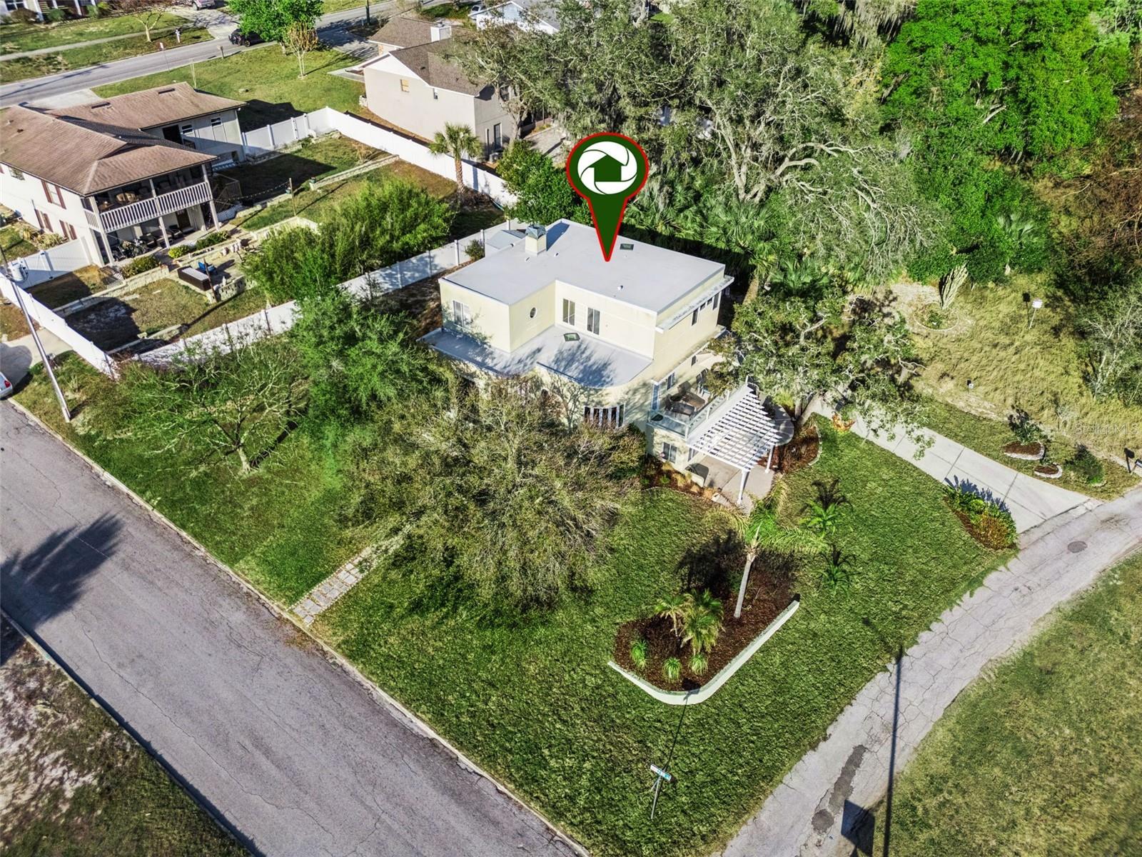 Image 55 of 73 For 190 Crystal Lake Drive