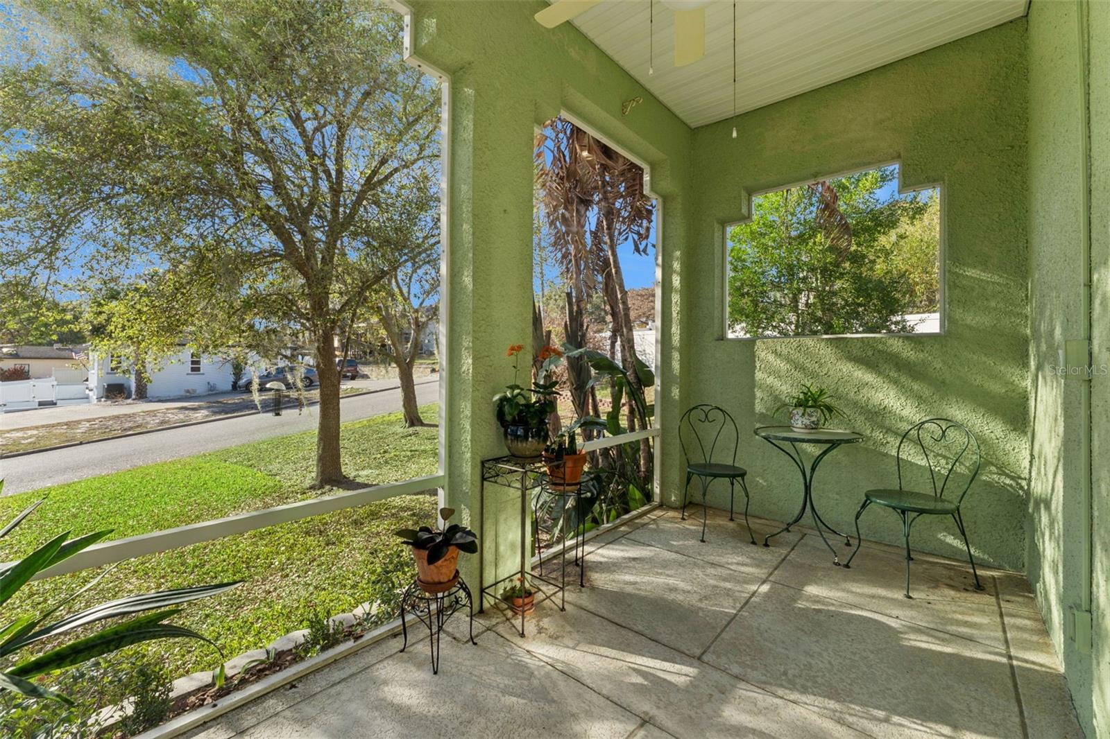 Image 8 of 73 For 190 Crystal Lake Drive