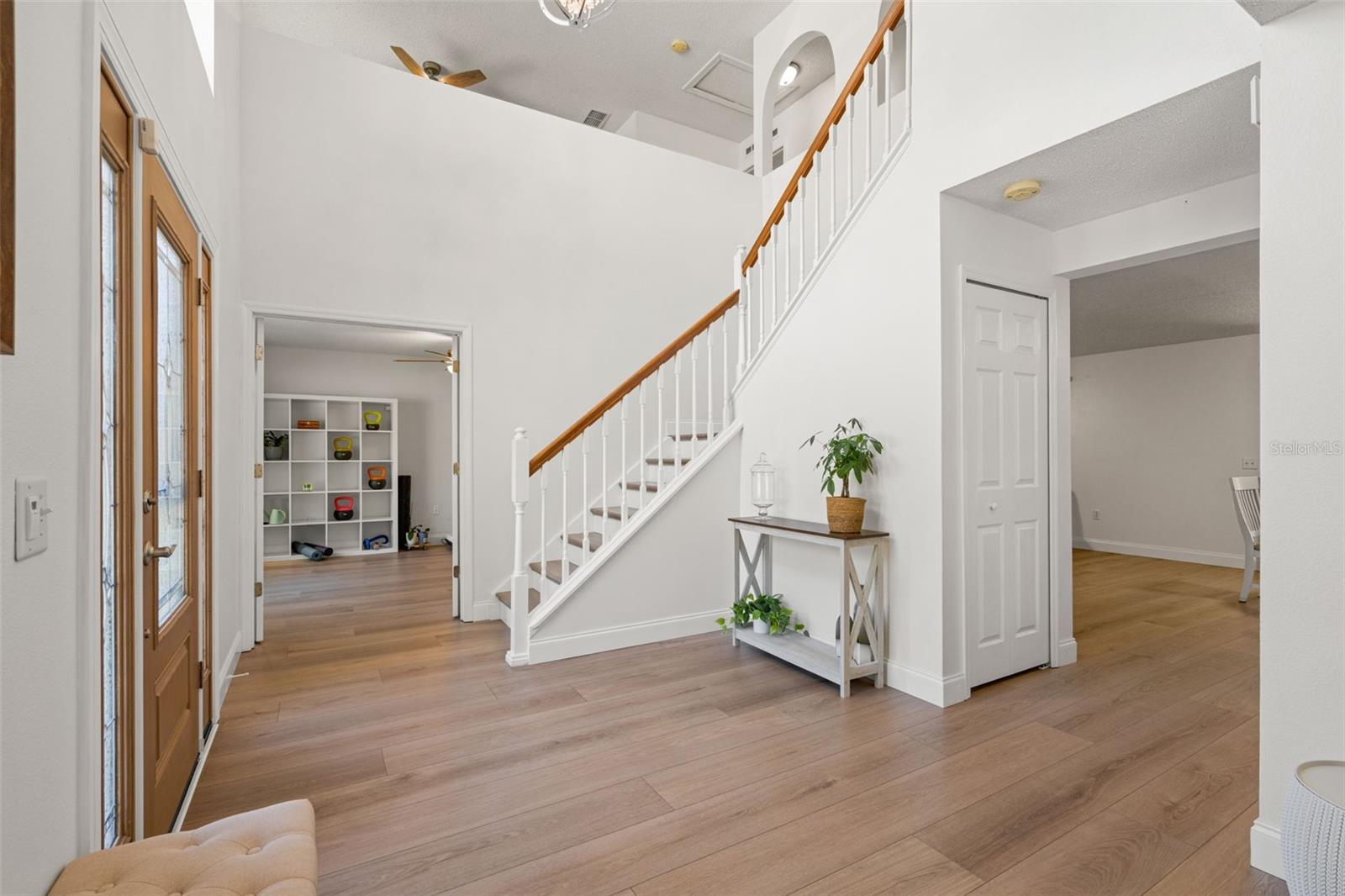 Image 3 of 33 For 1018 Jayhil Drive