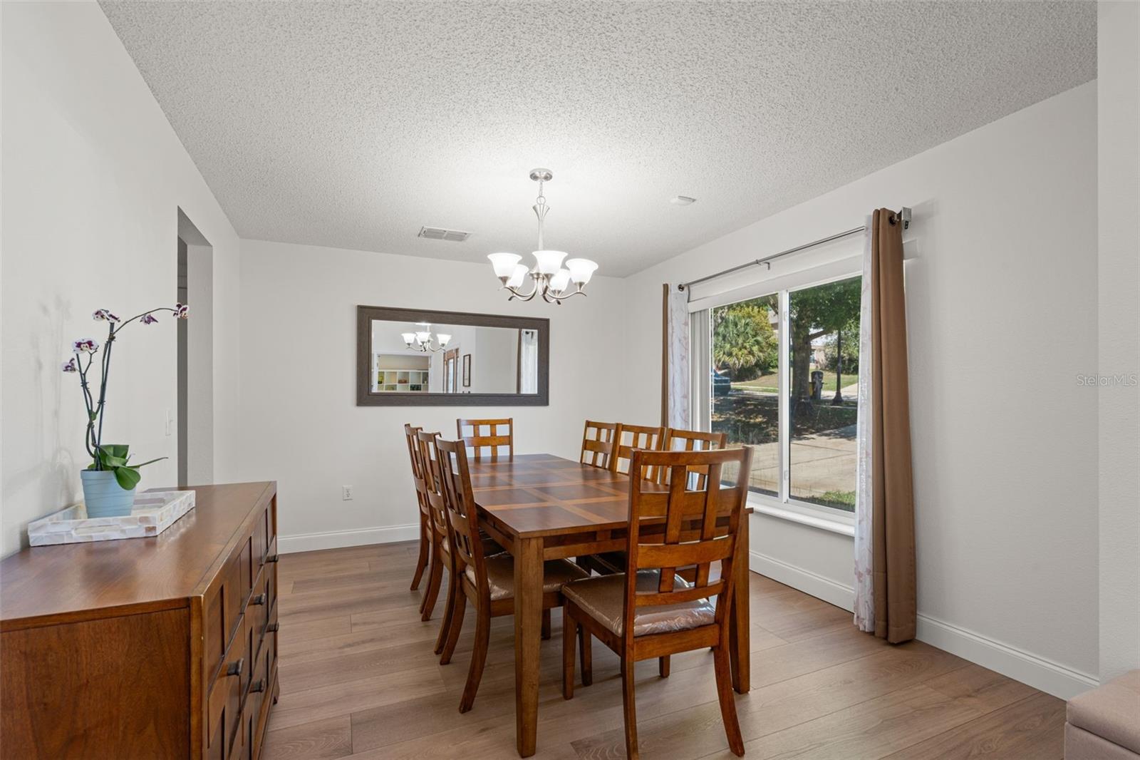 Image 5 of 33 For 1018 Jayhil Drive