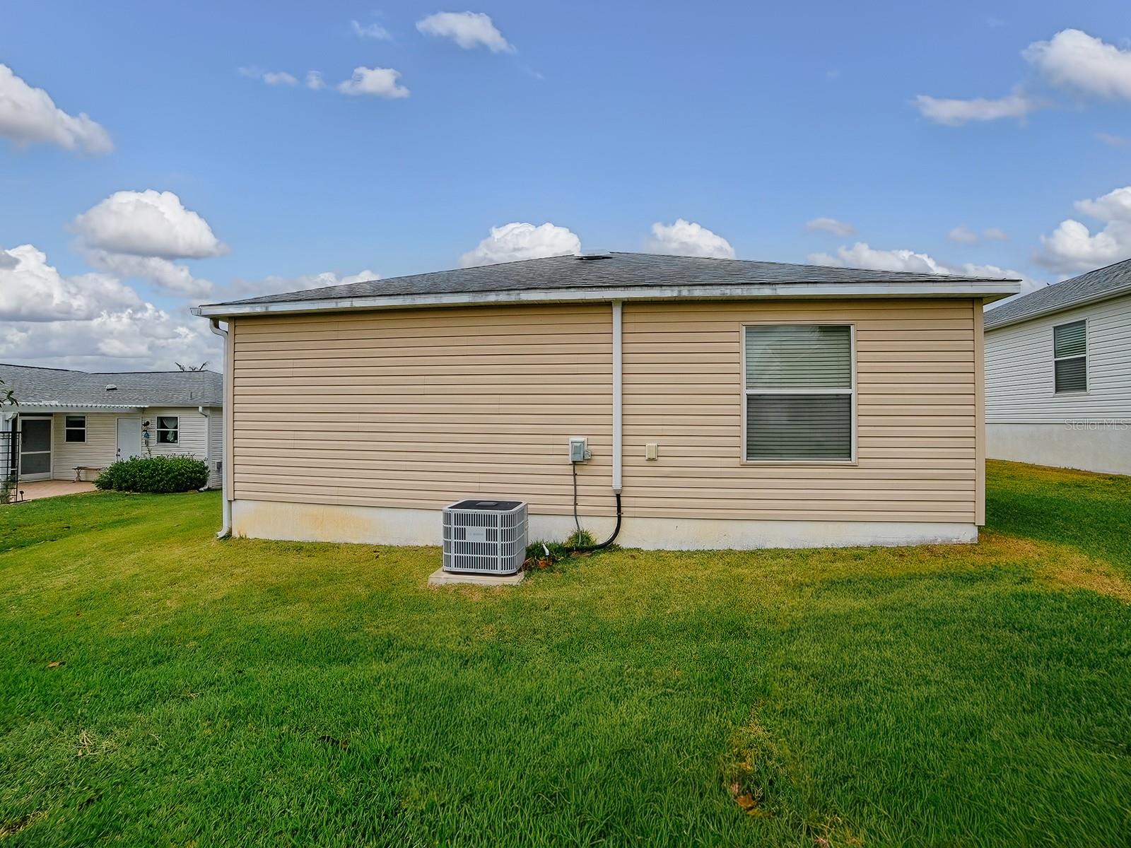 Image 29 of 37 For 258 Arbella Loop