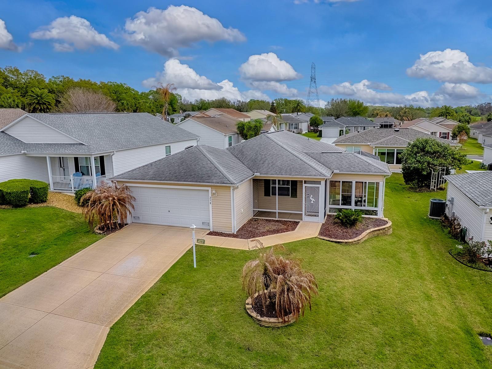 Image 31 of 37 For 258 Arbella Loop