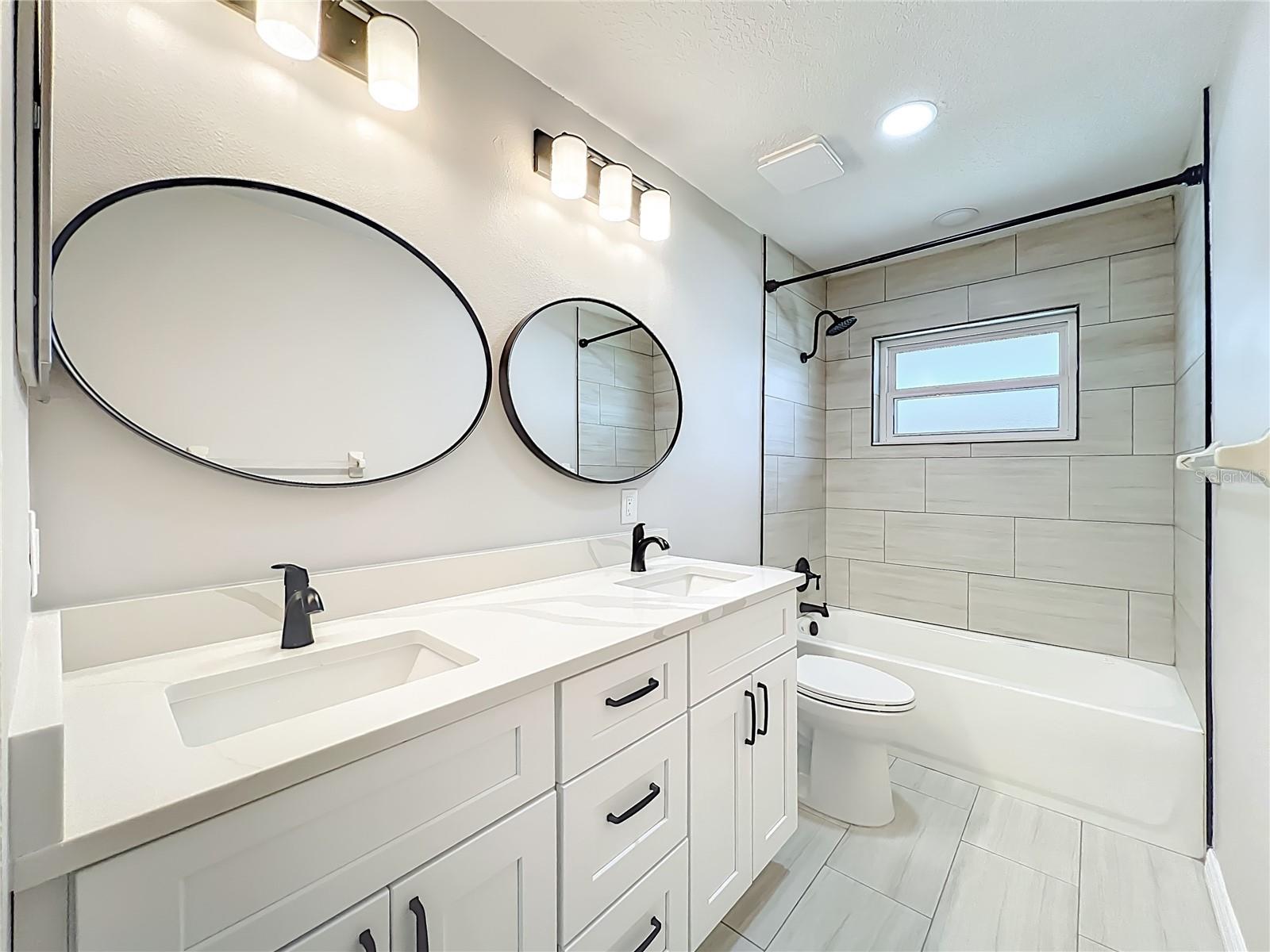 Image 12 of 27 For 30848 Deal Drive