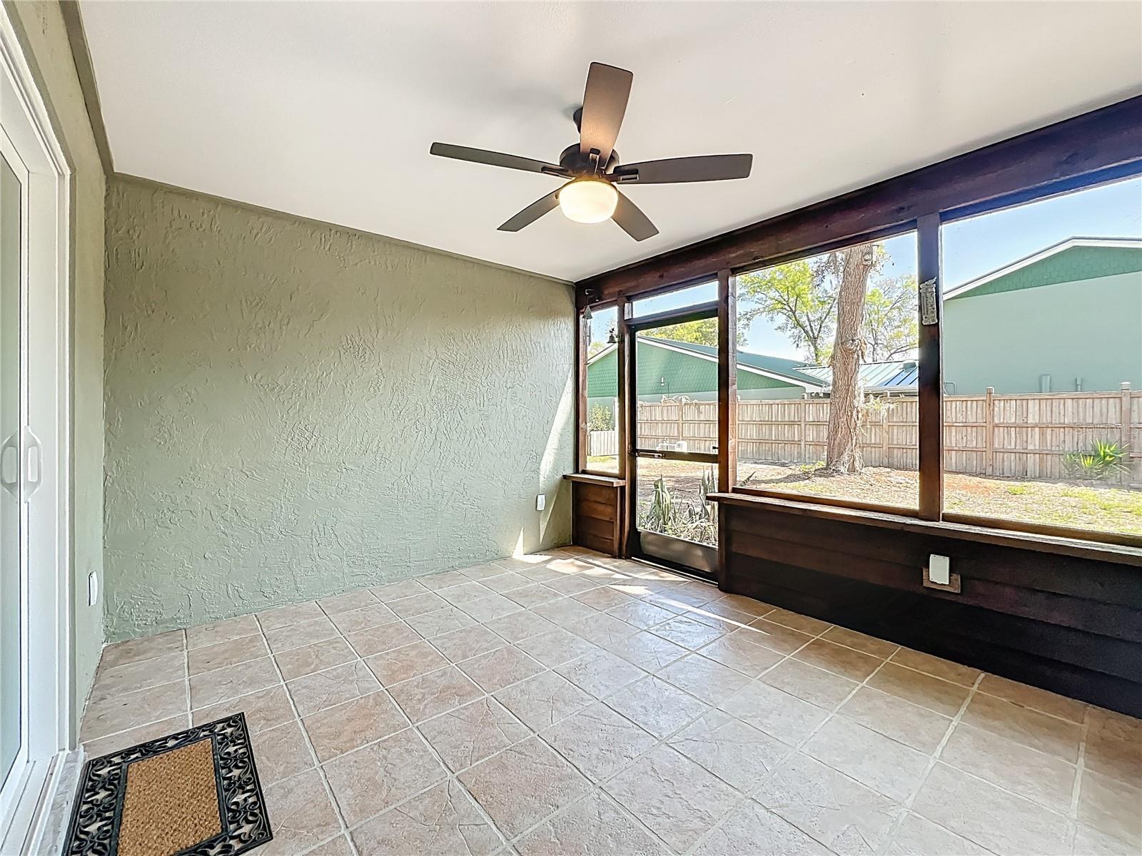 Image 19 of 27 For 30848 Deal Drive