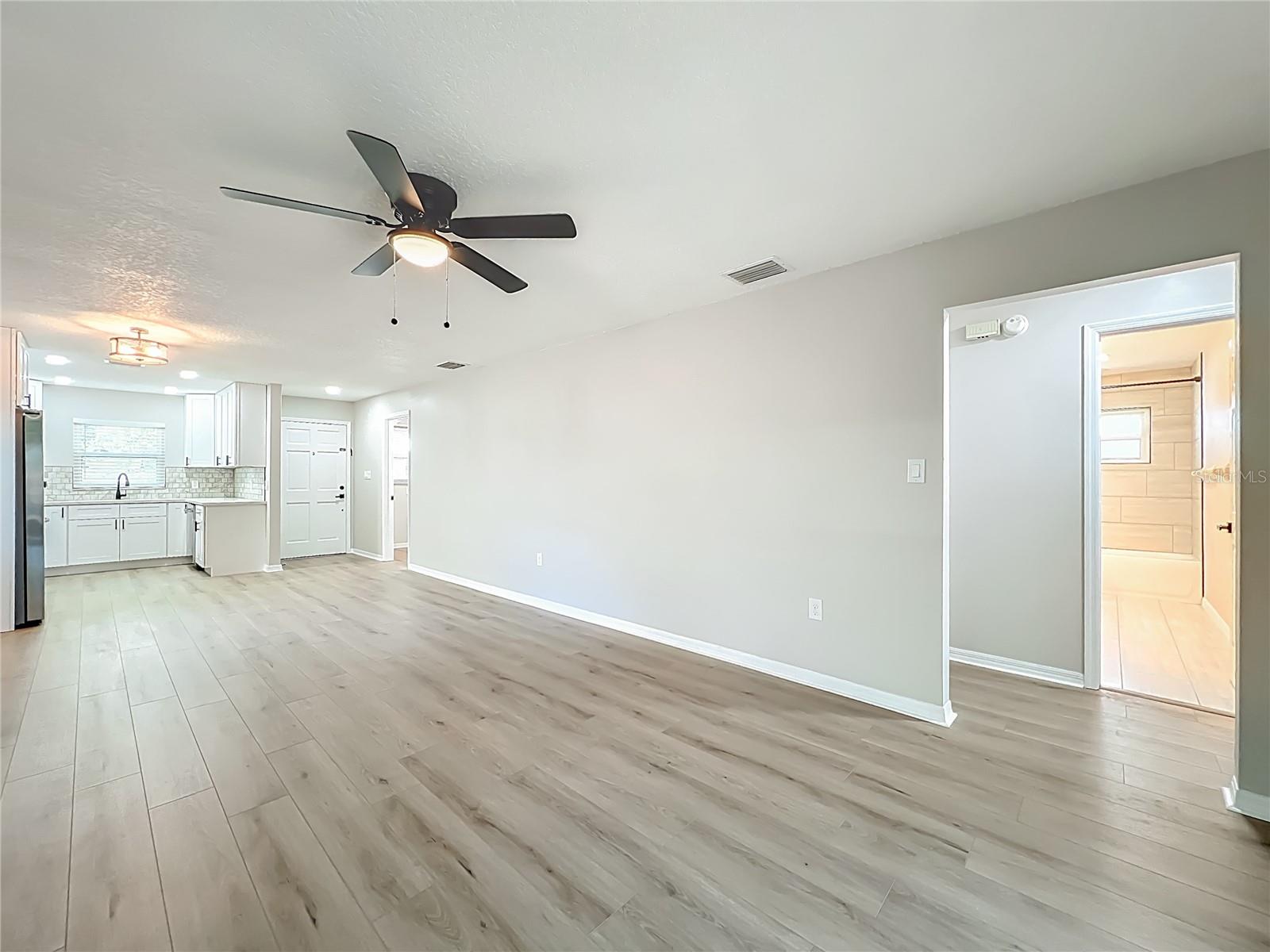 Image 4 of 27 For 30848 Deal Drive