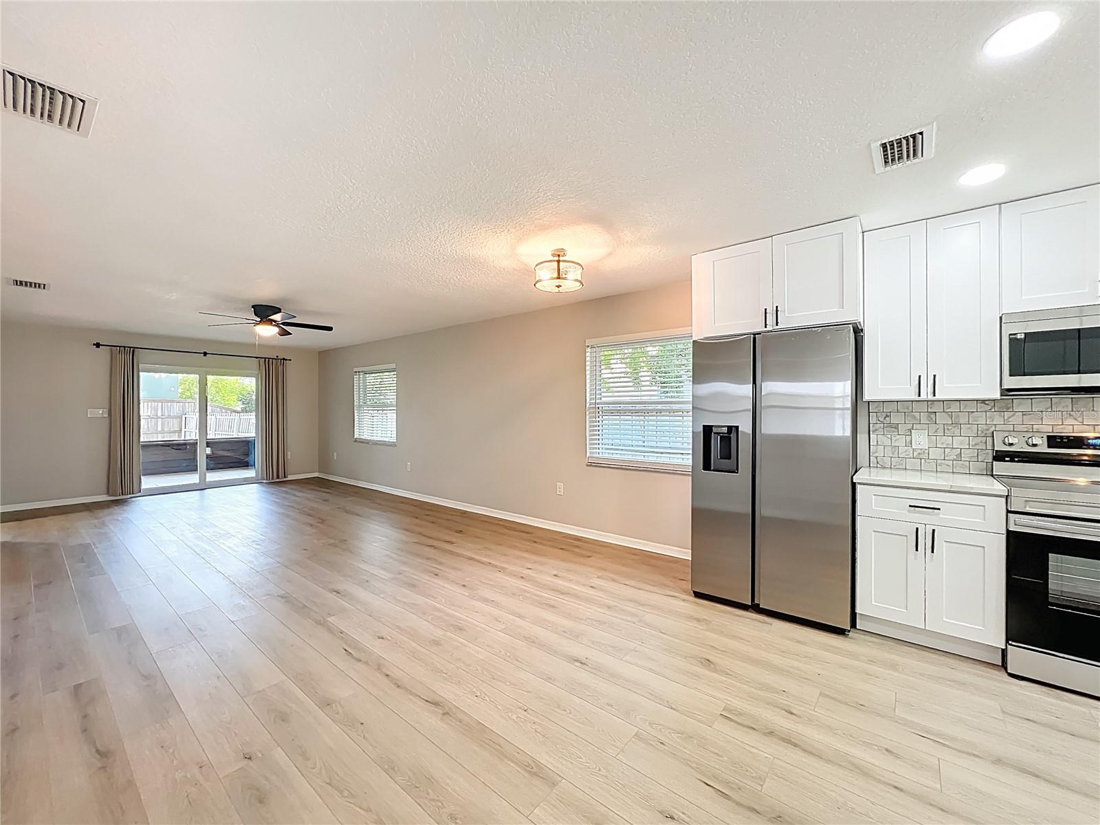 Image 6 of 27 For 30848 Deal Drive