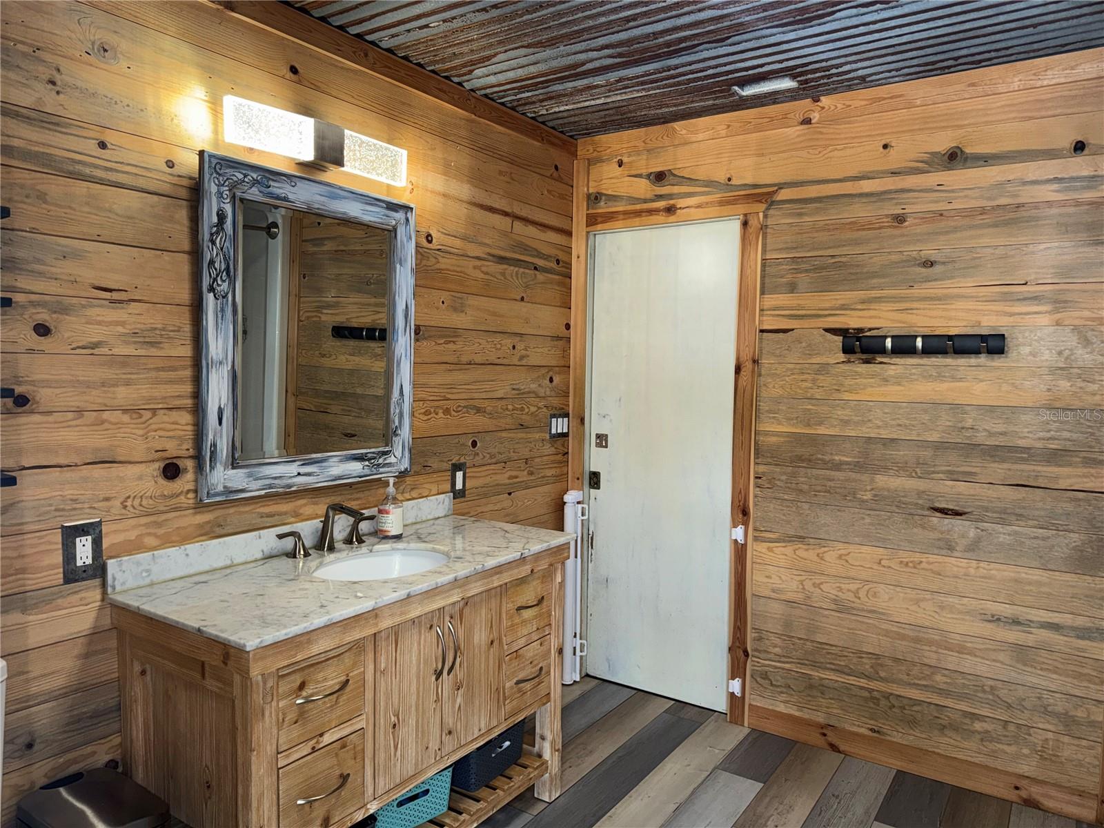 Image 11 of 19 For 10963 Shelfer Avenue