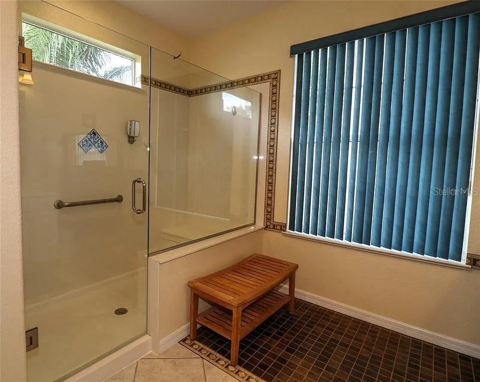 Image 21 of 61 For 9255 120th Loop