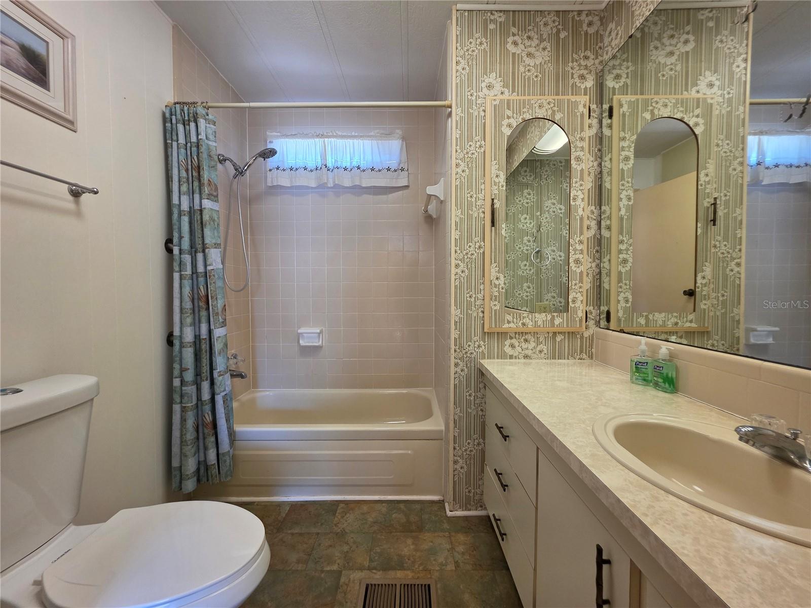 Image 12 of 41 For 1227 Nassau Circle