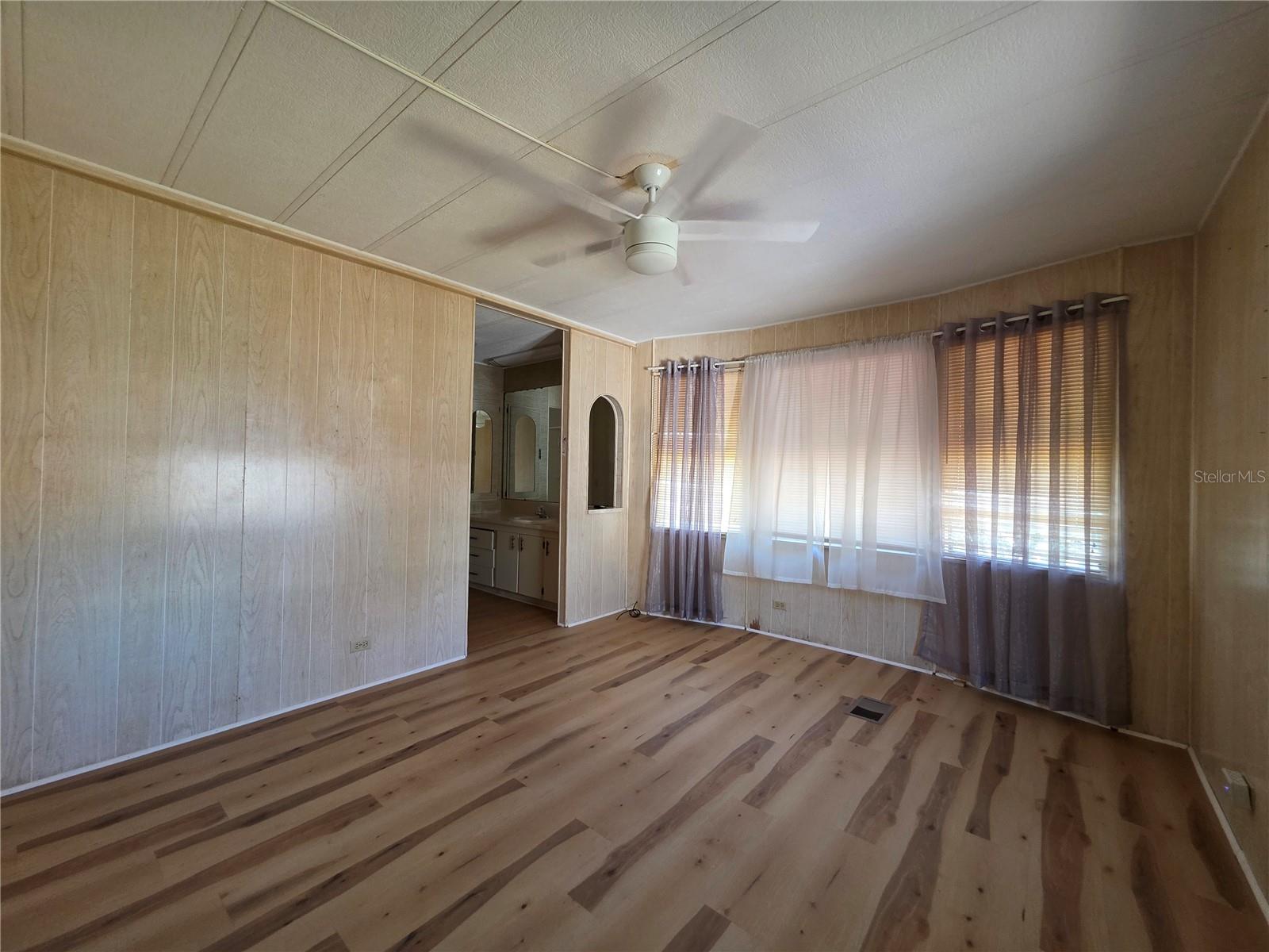 Image 24 of 41 For 1227 Nassau Circle