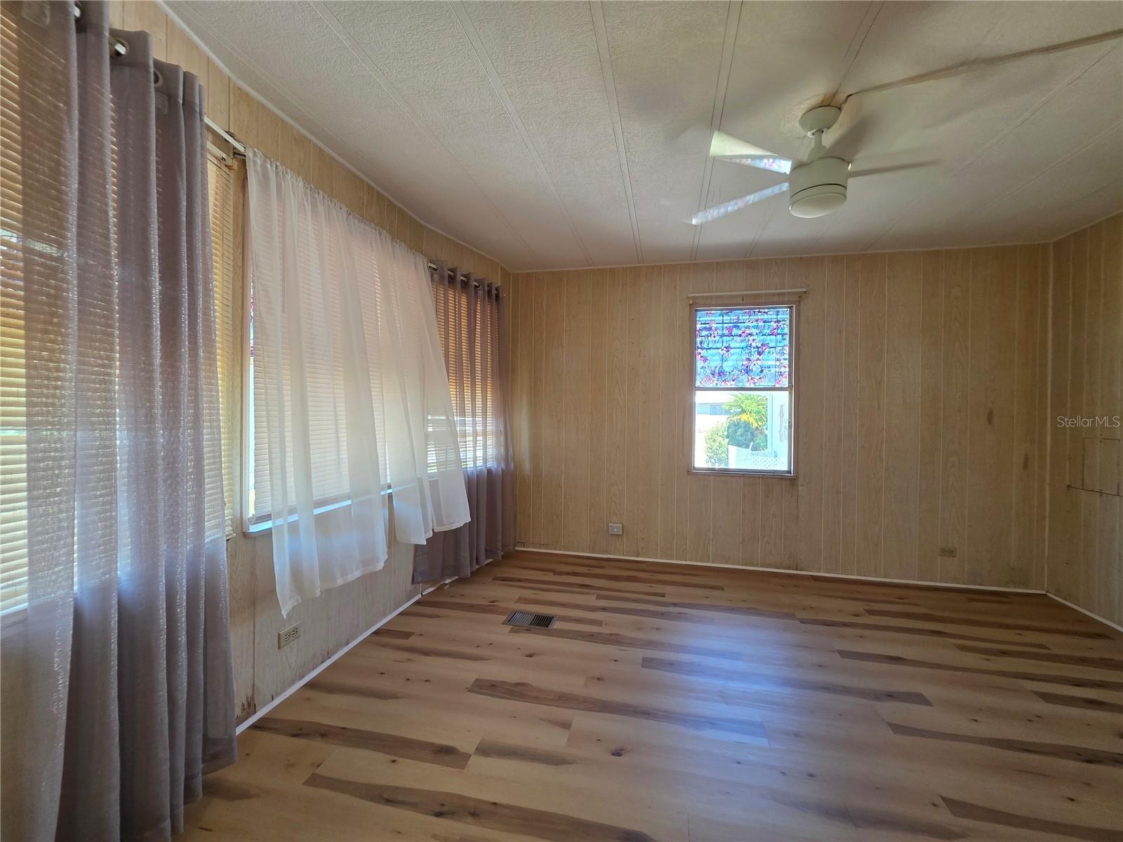 Image 25 of 41 For 1227 Nassau Circle