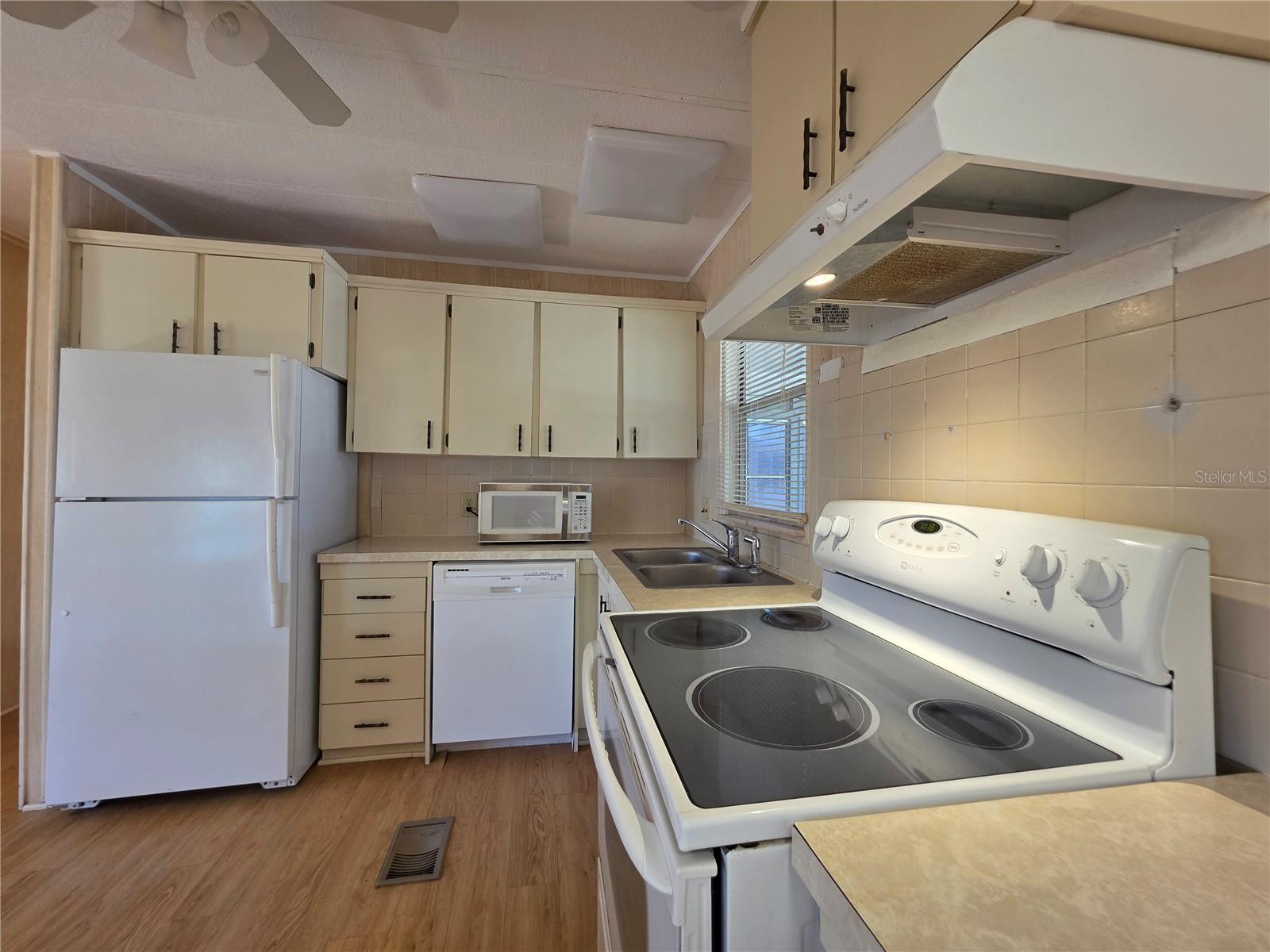 Image 3 of 41 For 1227 Nassau Circle