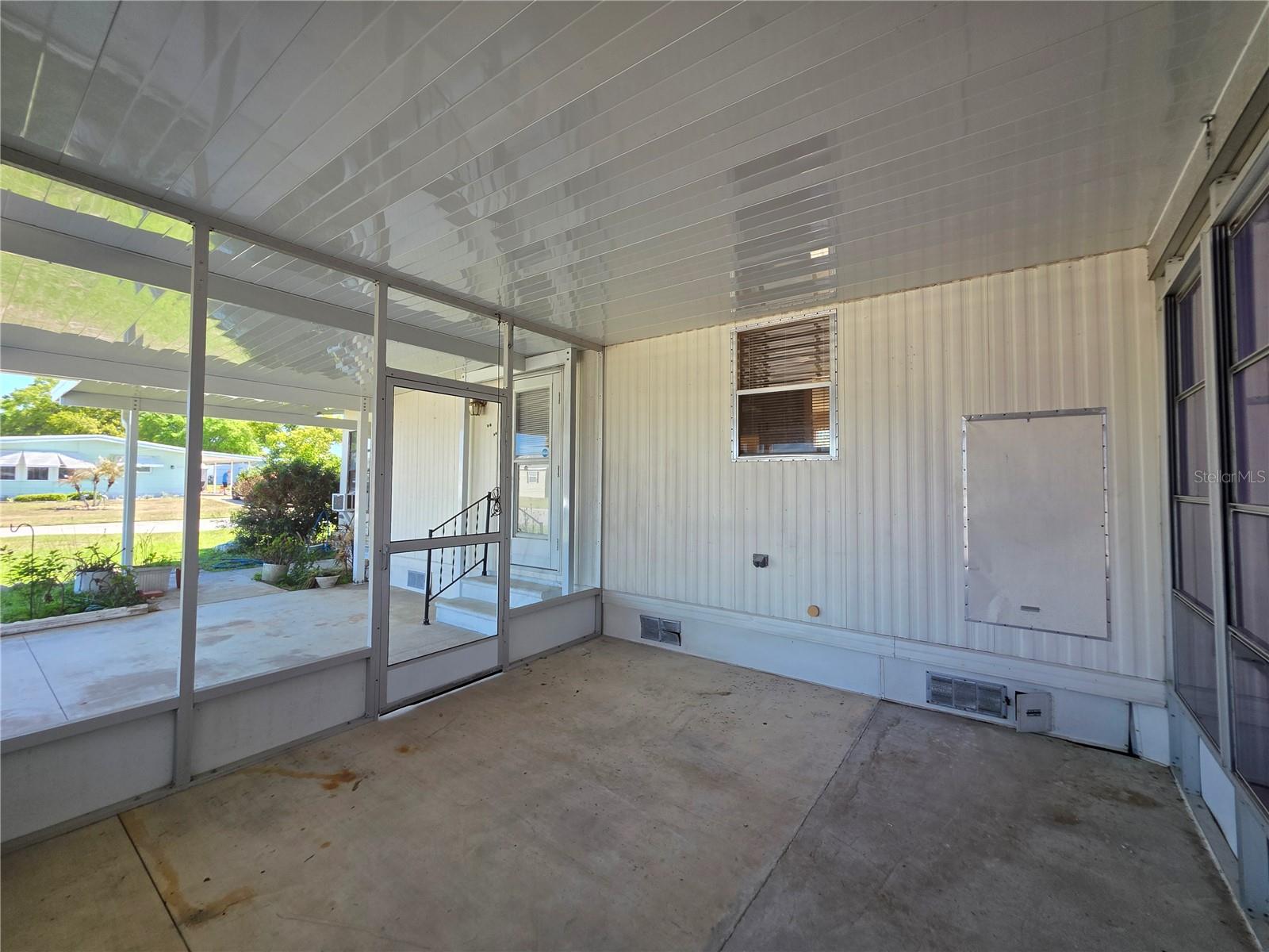 Image 33 of 41 For 1227 Nassau Circle