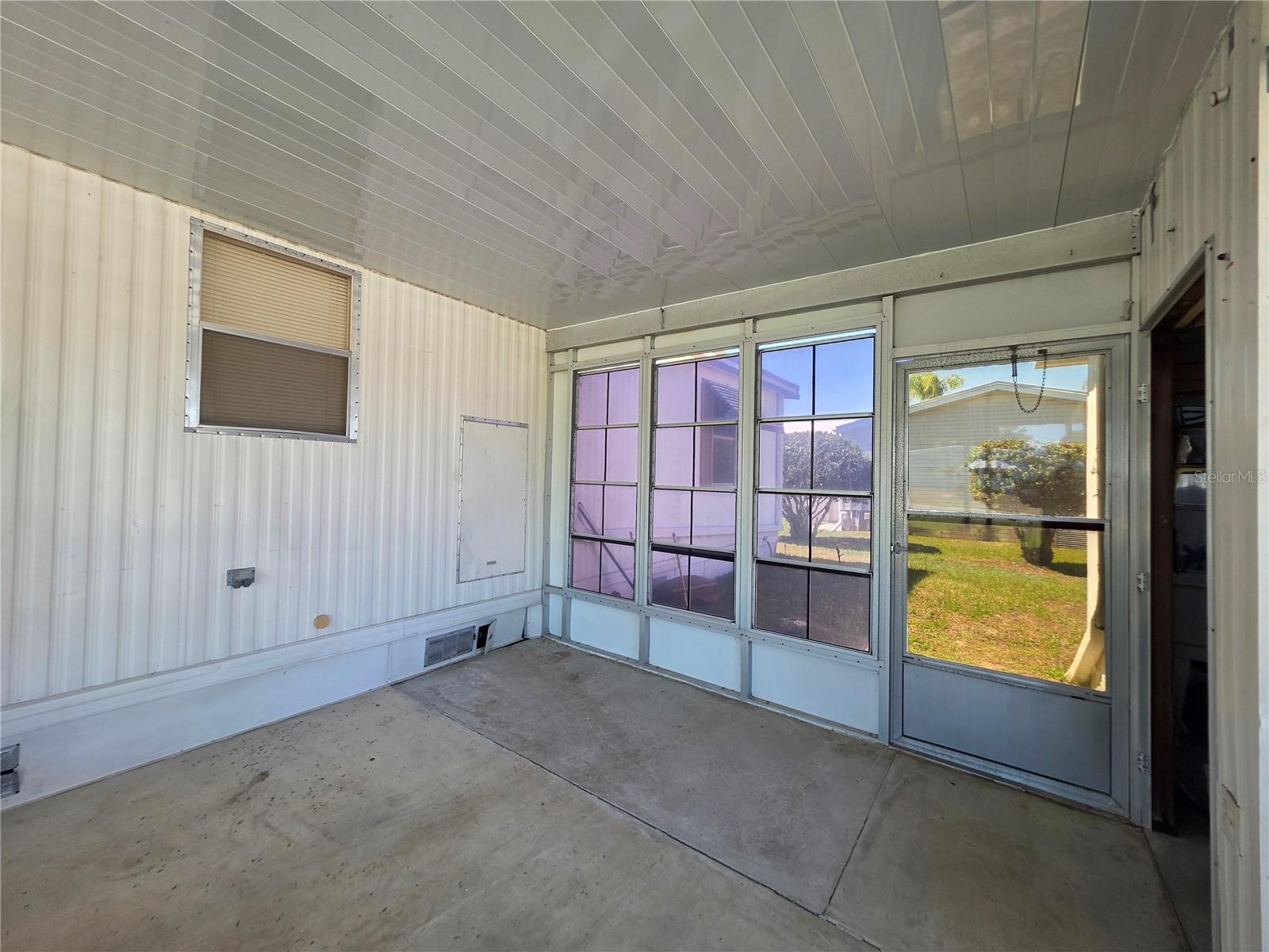 Image 34 of 41 For 1227 Nassau Circle