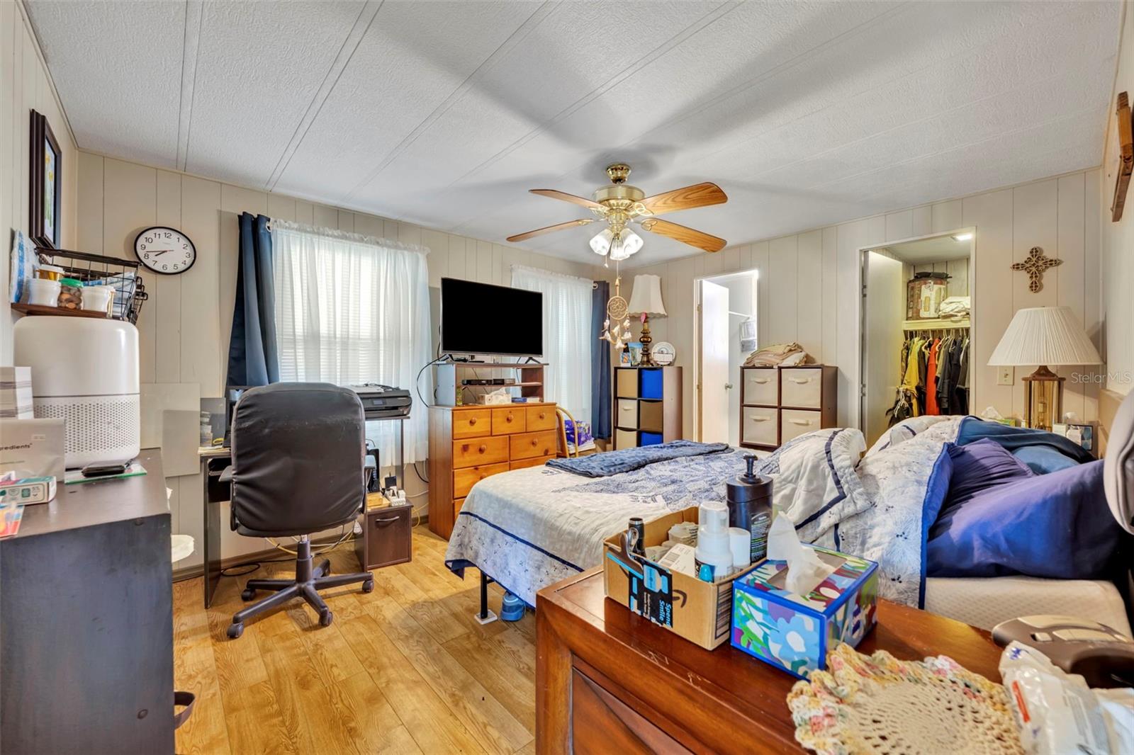 Image 20 of 43 For 223 Paradise S