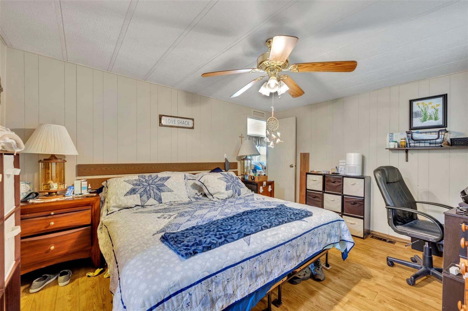 Image 21 of 43 For 223 Paradise S