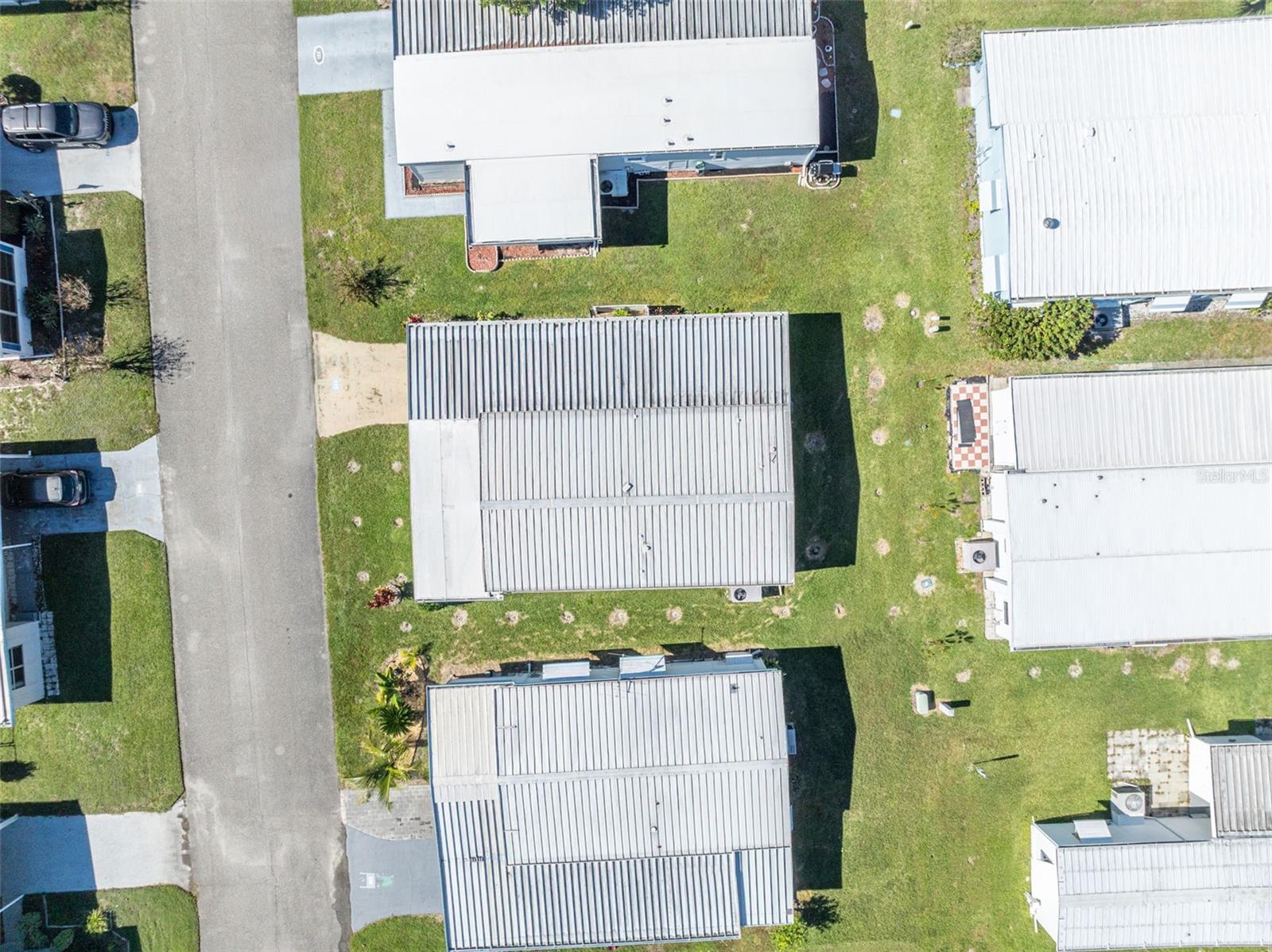 Image 36 of 43 For 223 Paradise S