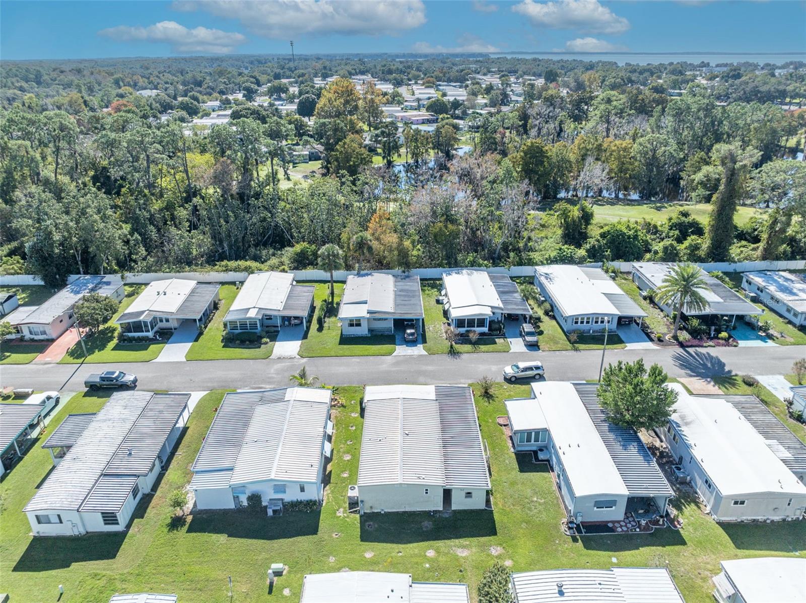 Image 37 of 43 For 223 Paradise S