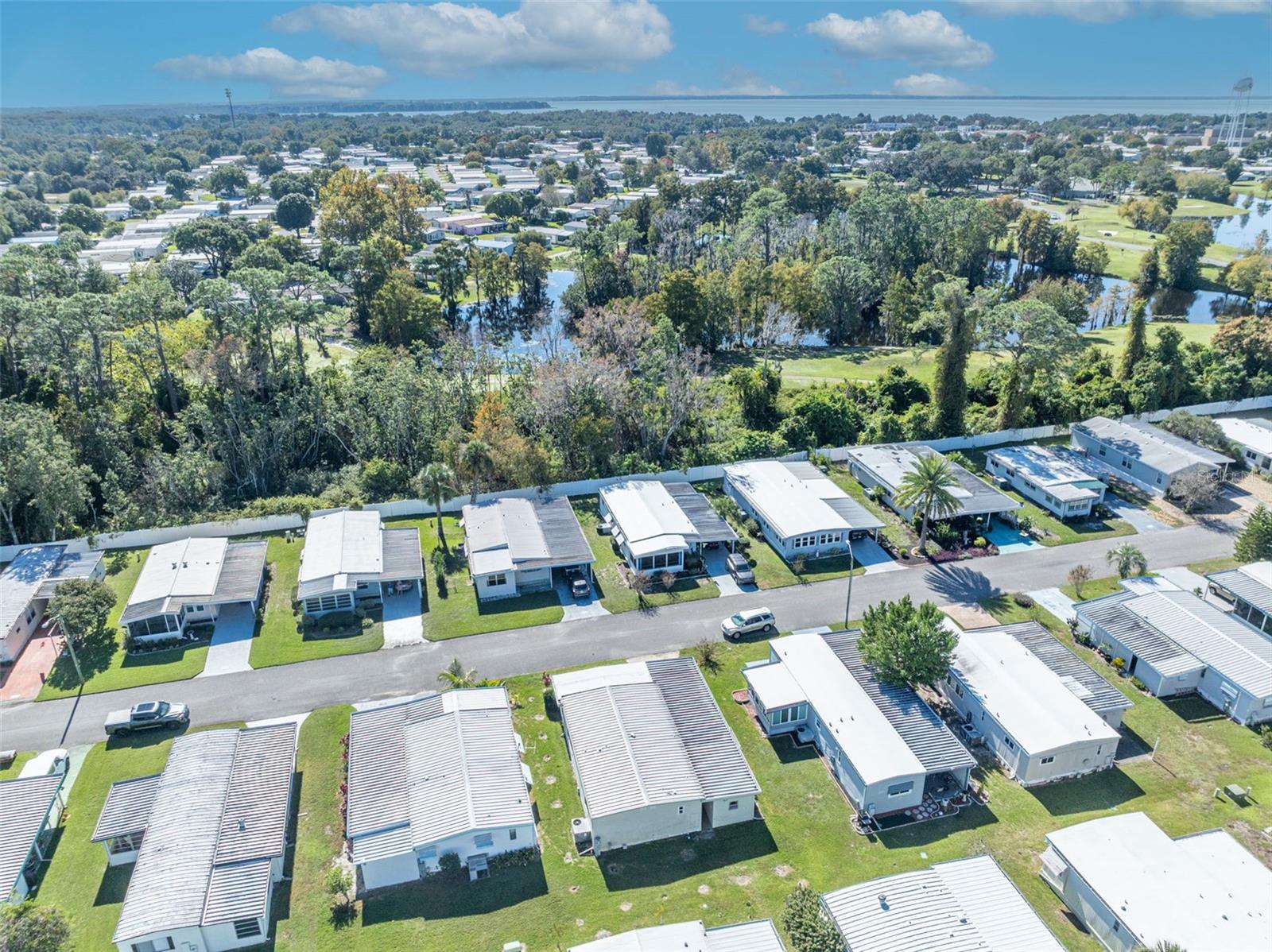 Image 41 of 43 For 223 Paradise S