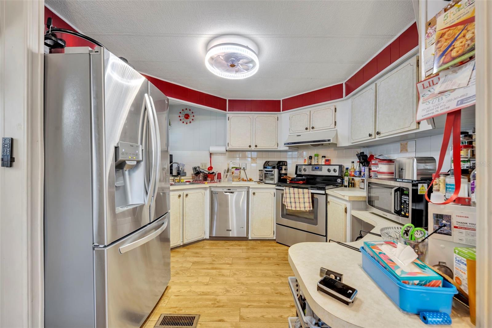 Image 6 of 43 For 223 Paradise S