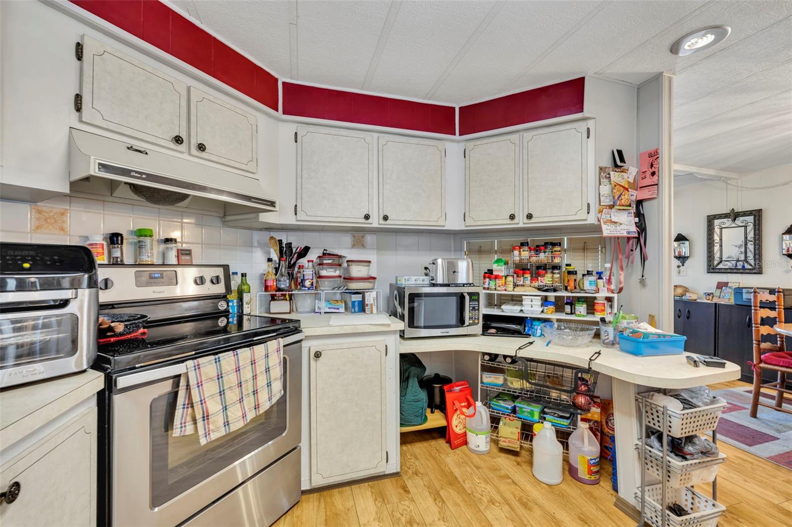 Image 9 of 43 For 223 Paradise S