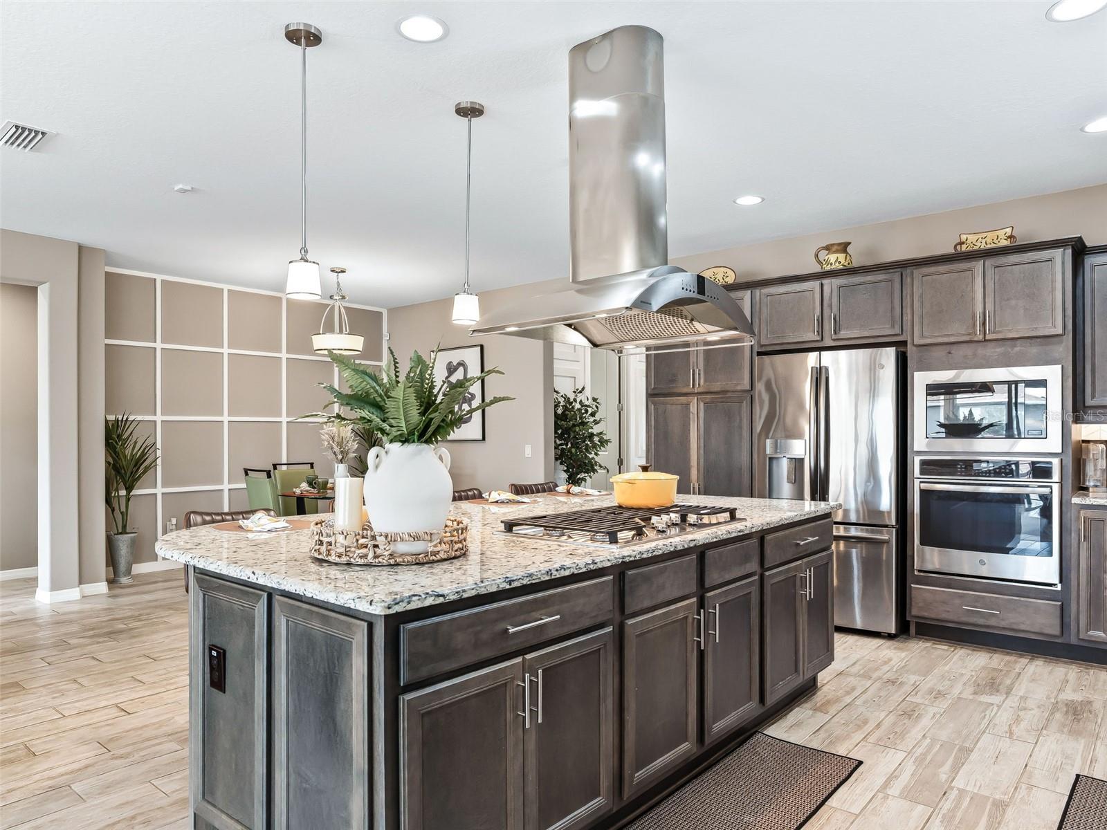 Image 16 of 54 For 5662 40th Loop