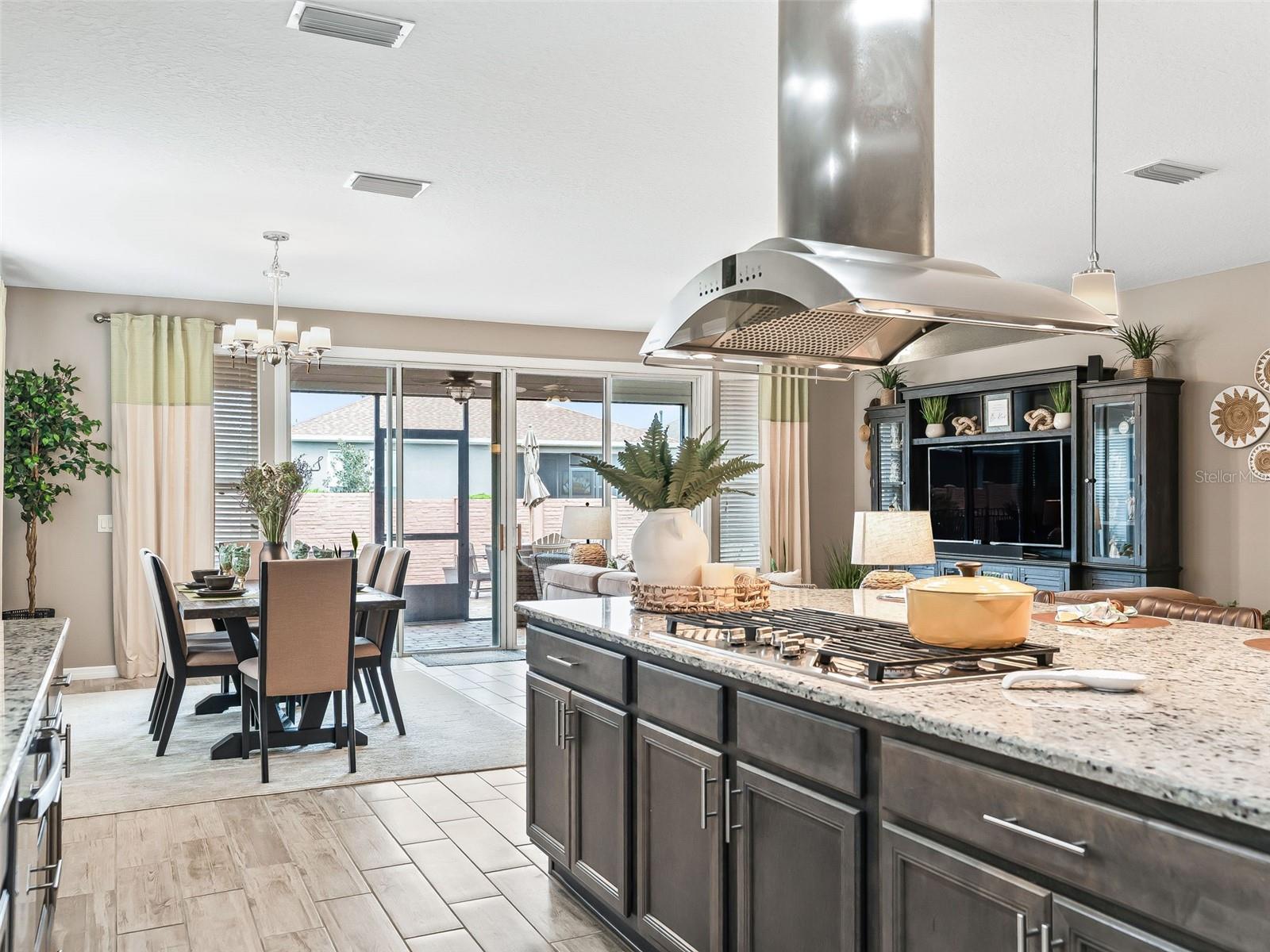 Image 17 of 54 For 5662 40th Loop