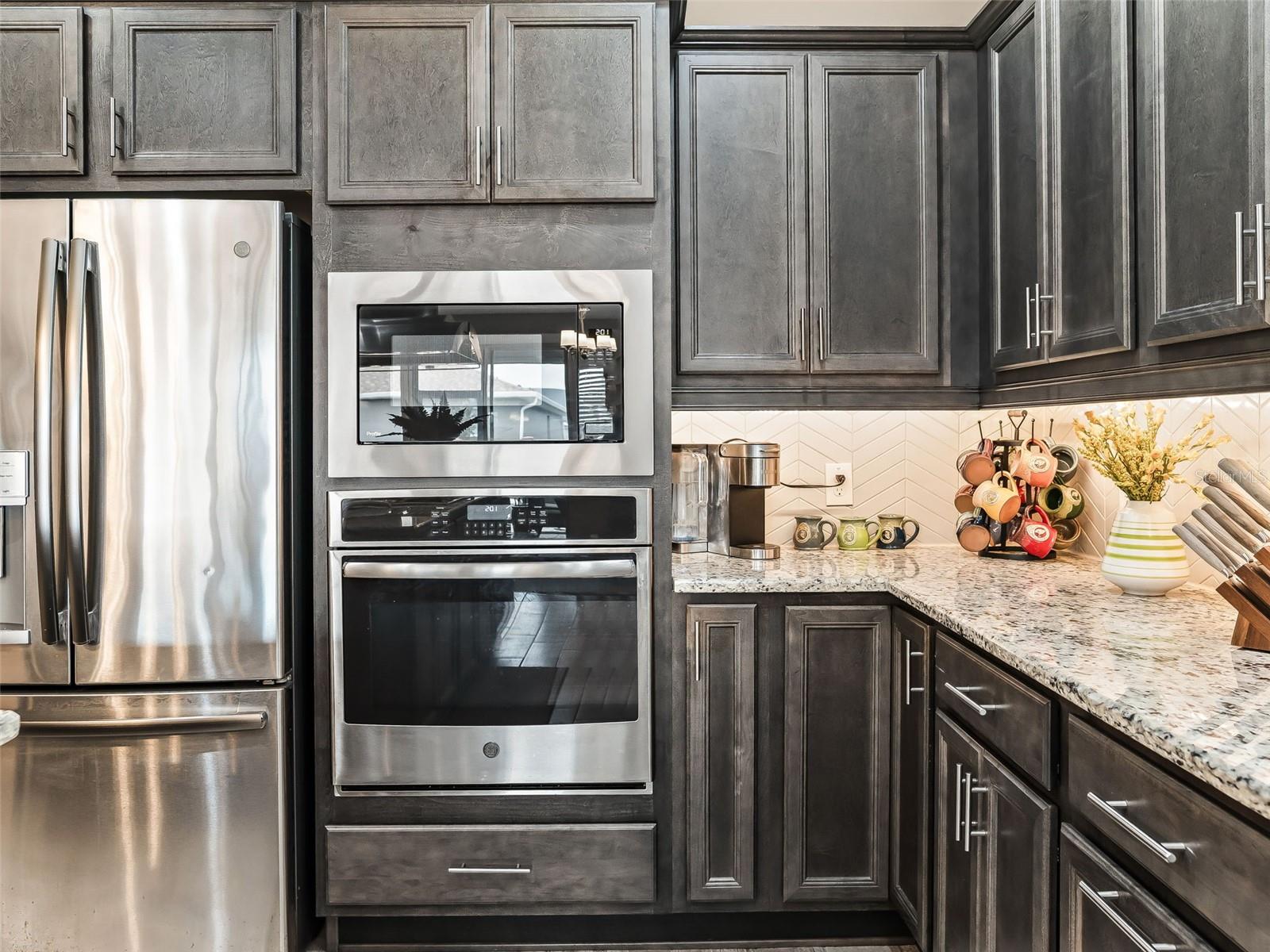 Image 18 of 54 For 5662 40th Loop