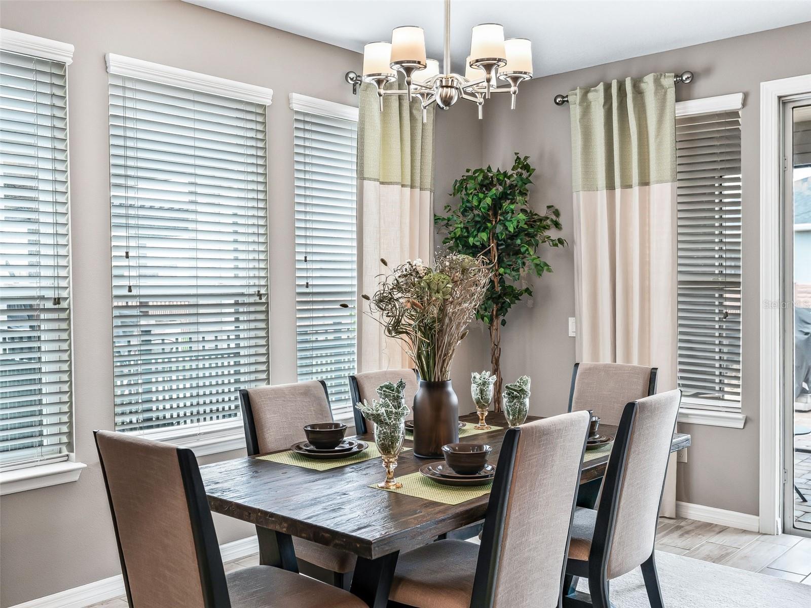 Image 20 of 54 For 5662 40th Loop