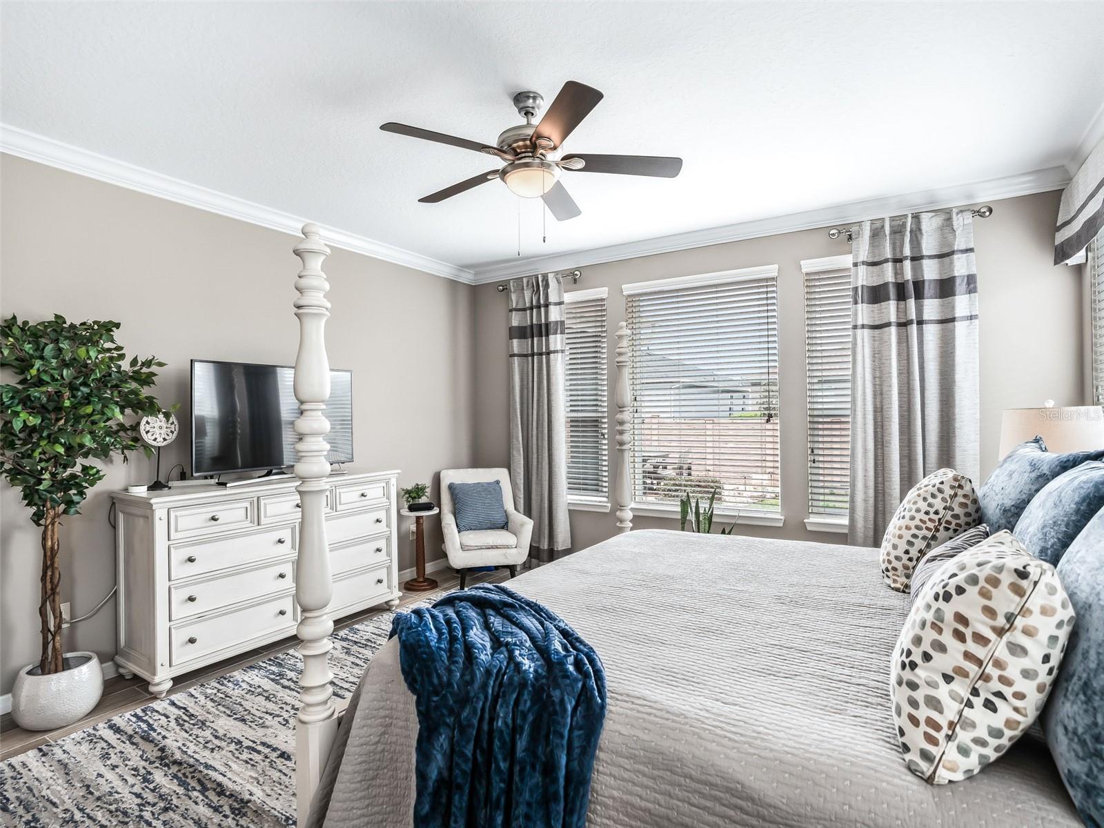 Image 26 of 54 For 5662 40th Loop