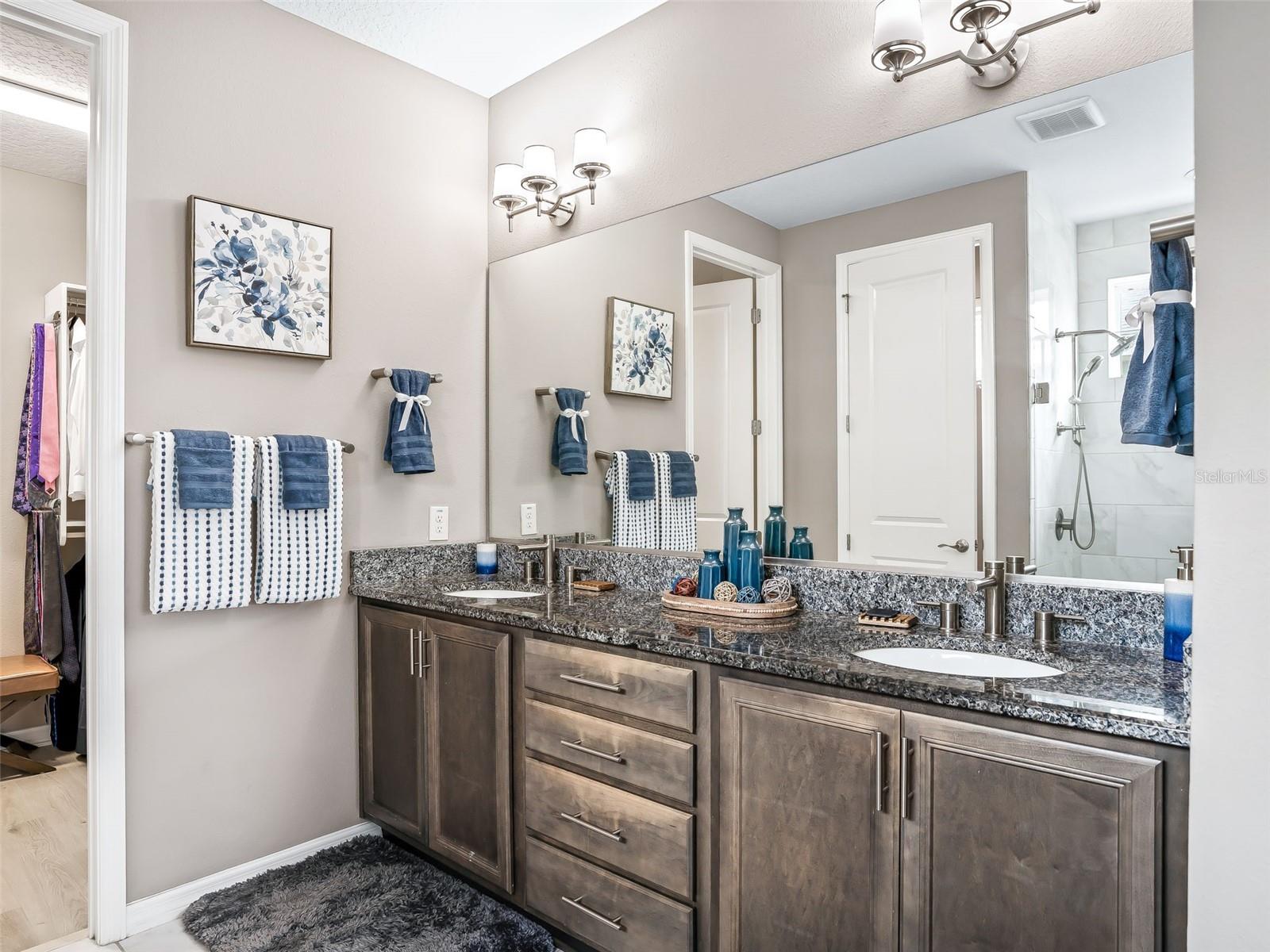 Image 29 of 54 For 5662 40th Loop