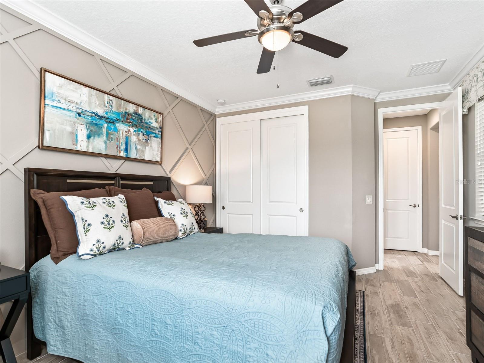 Image 36 of 54 For 5662 40th Loop