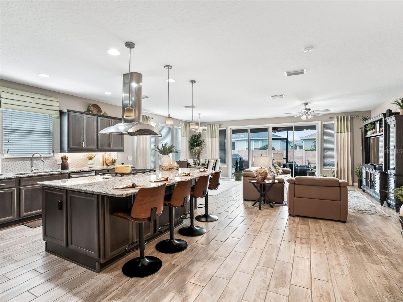 Image 7 of 54 For 5662 40th Loop