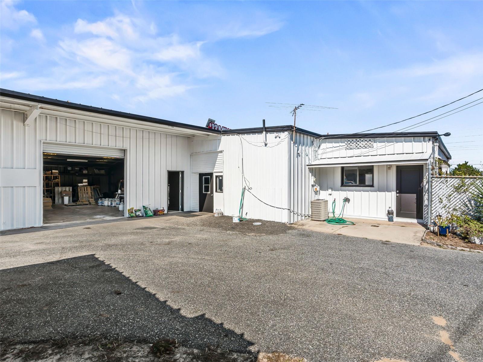 Image 27 of 45 For 9594 Maricamp Road