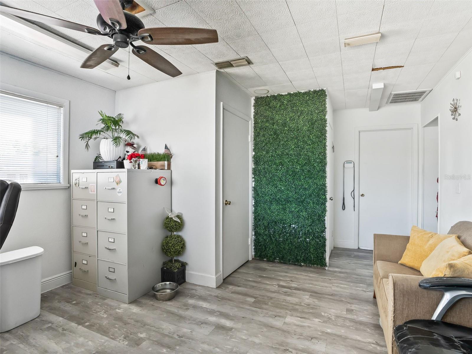 Image 29 of 45 For 9594 Maricamp Road