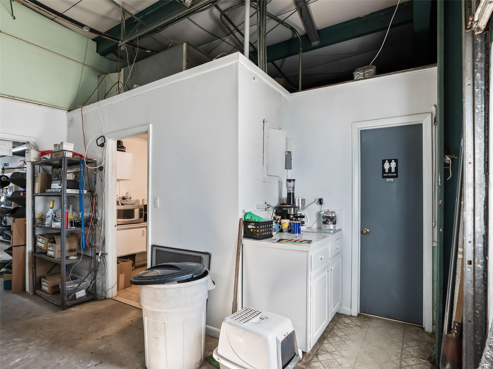 Image 34 of 45 For 9594 Maricamp Road