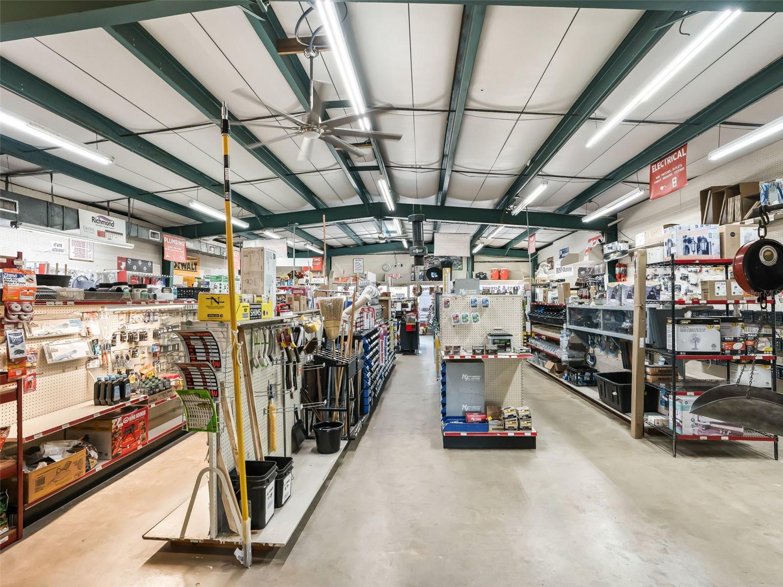 Image 37 of 45 For 9594 Maricamp Road