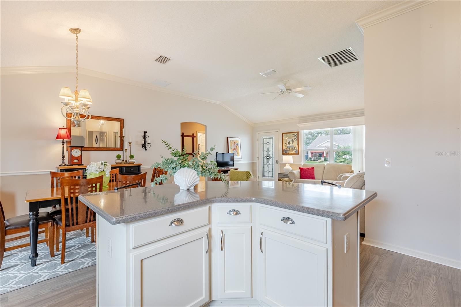 Image 23 of 44 For 2104 Callaway Drive