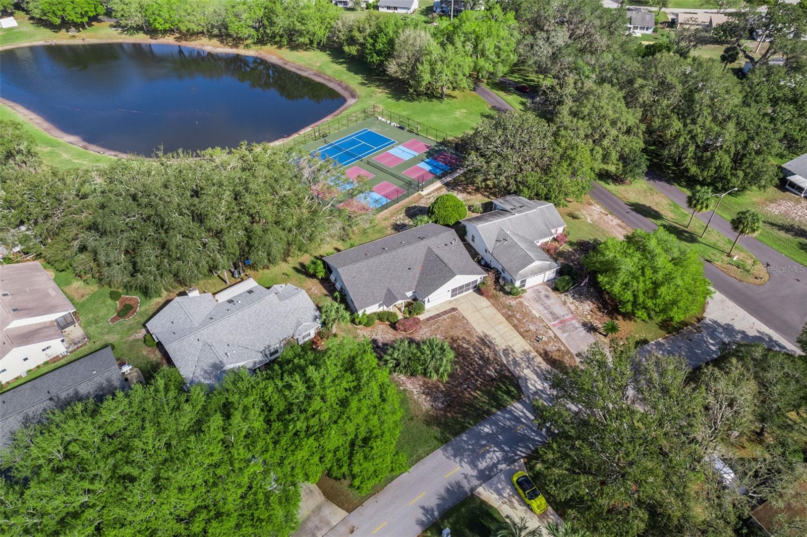 Image 39 of 41 For 828 Dundee Circle