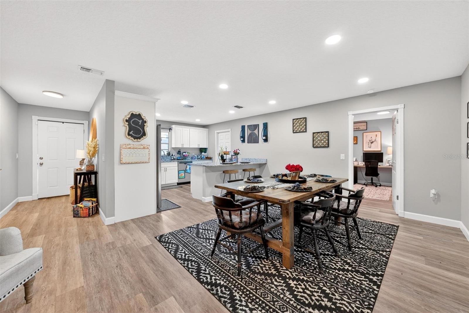 Image 20 of 71 For 106 Portland Street