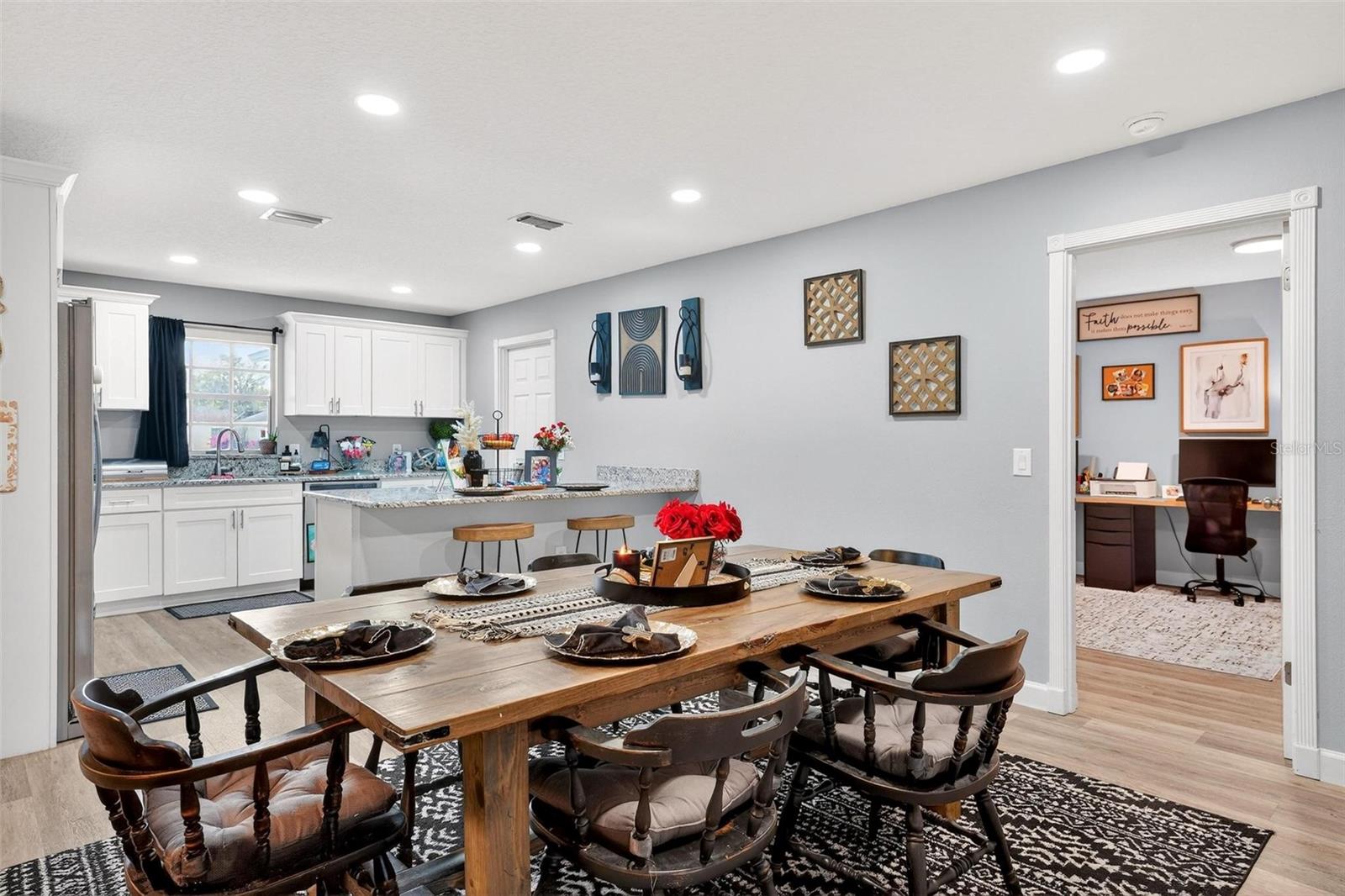 Image 21 of 71 For 106 Portland Street