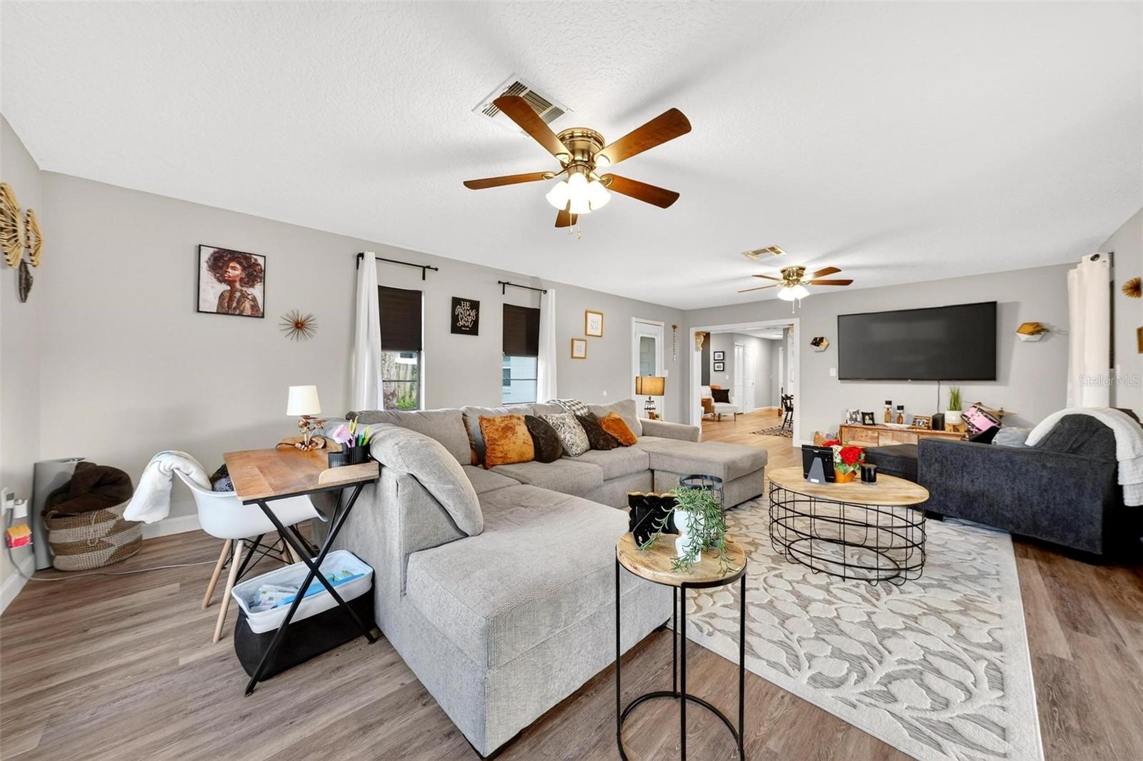 Image 33 of 71 For 106 Portland Street