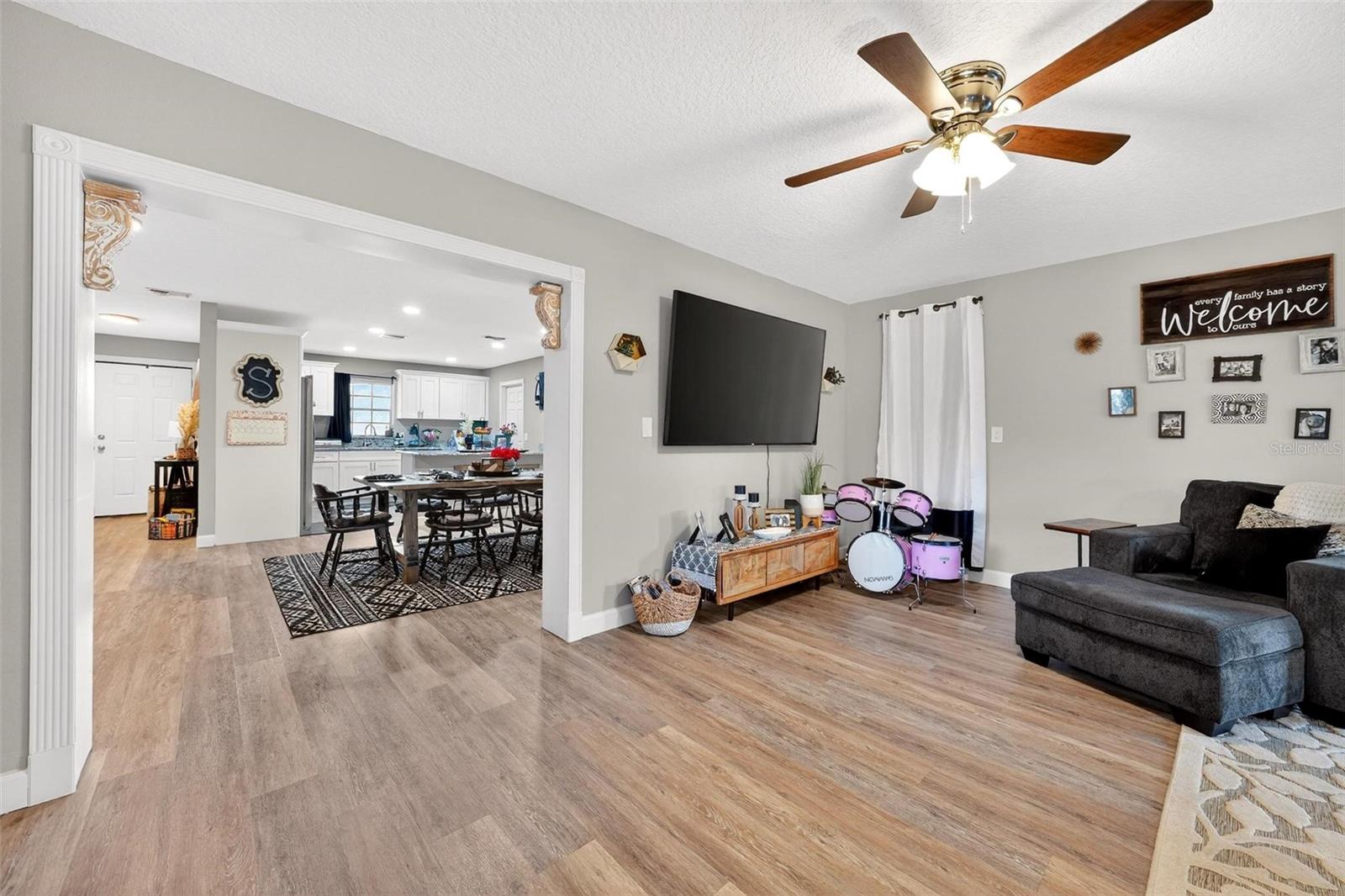 Image 35 of 71 For 106 Portland Street