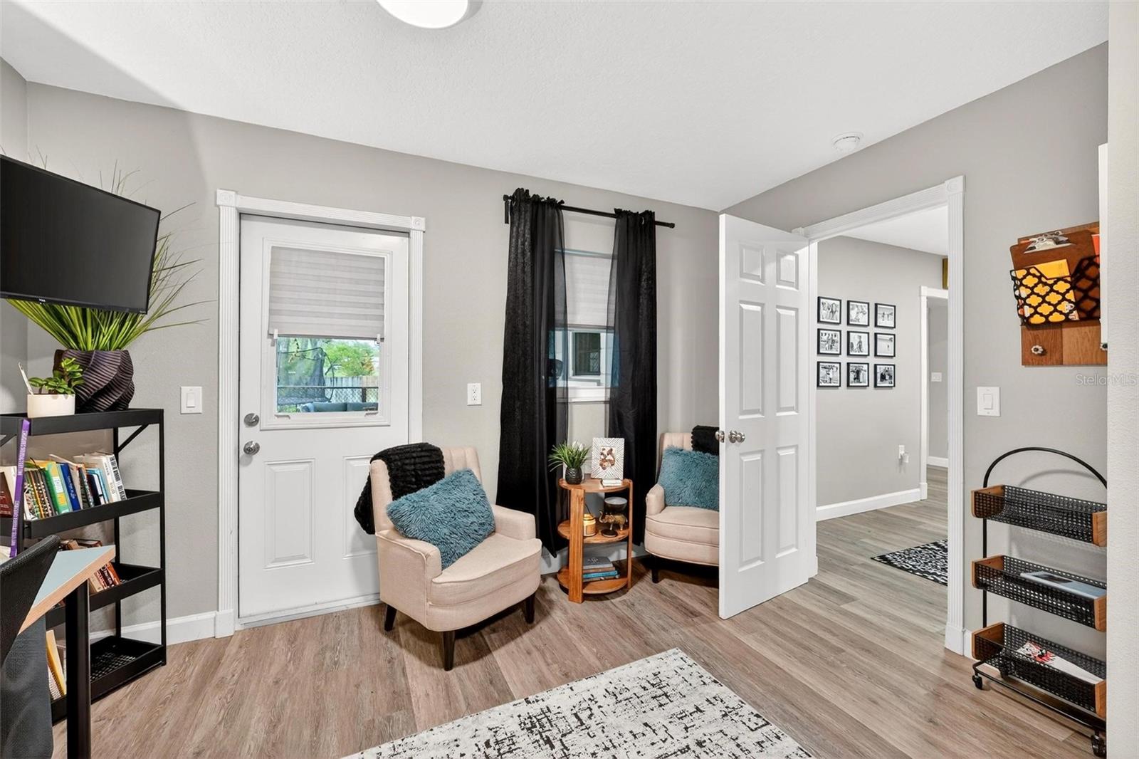 Image 41 of 71 For 106 Portland Street